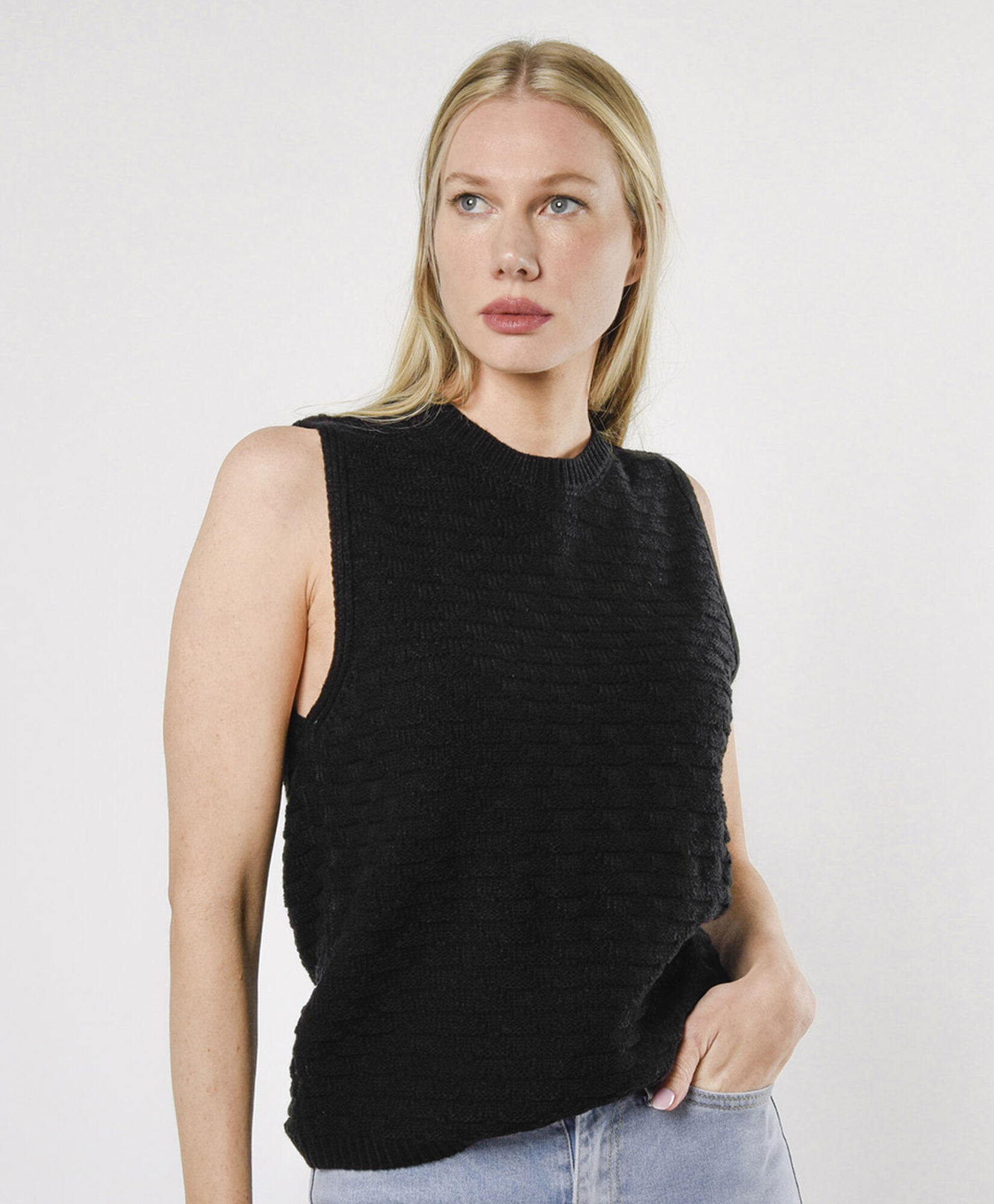 Sweater mujer punto nido sin mangas Sweater mujer punto nido sin mangas