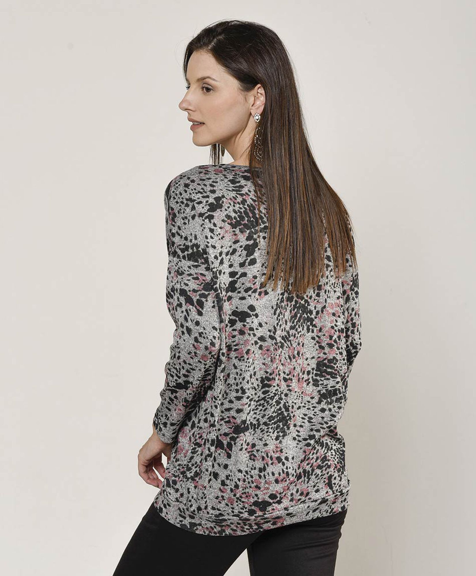 Polera mujer animal print tachas oversize Polera mujer animal print tachas oversize