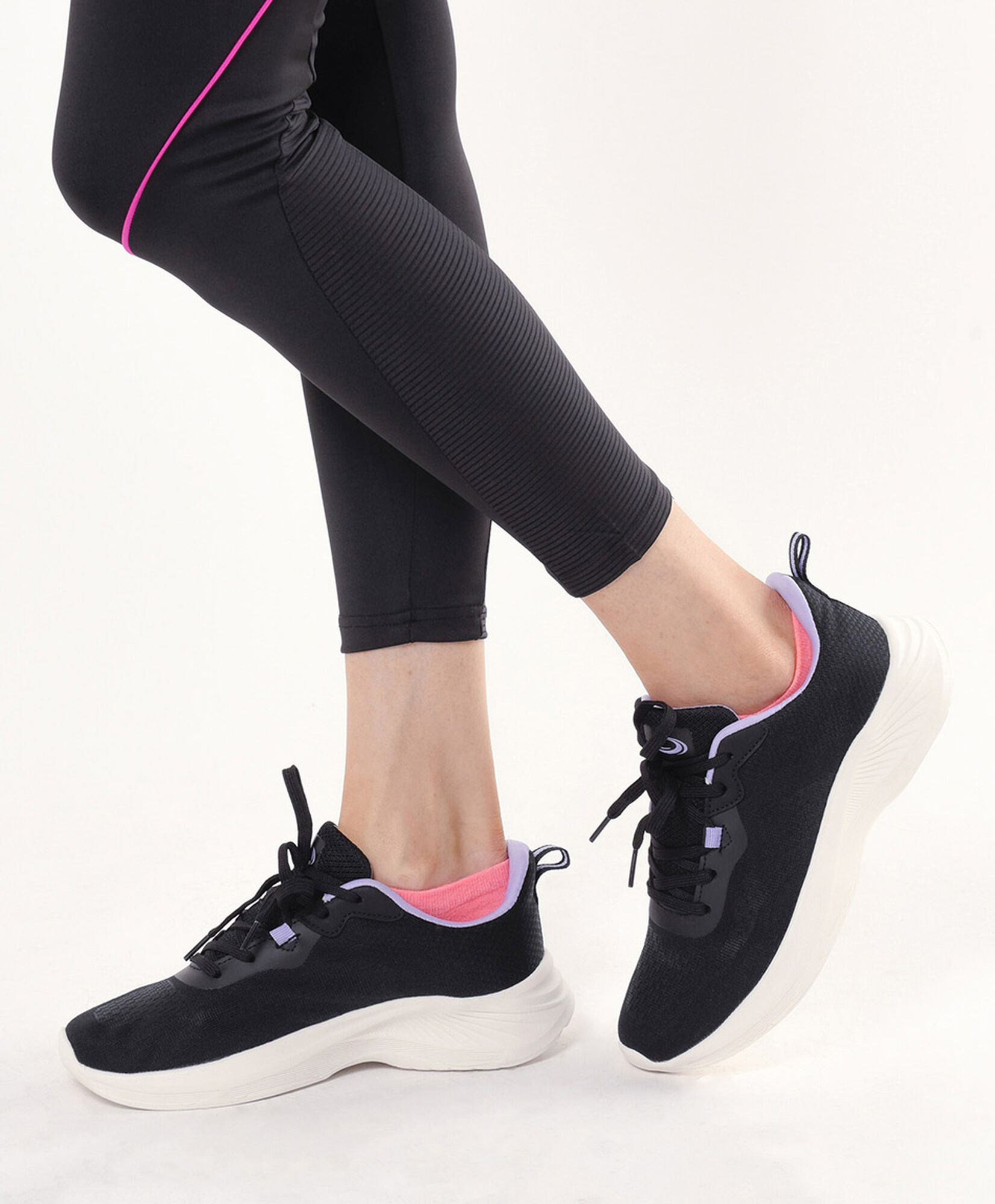 Zapatilla deportiva mujer negra y lila Zapatilla deportiva mujer negra y lila