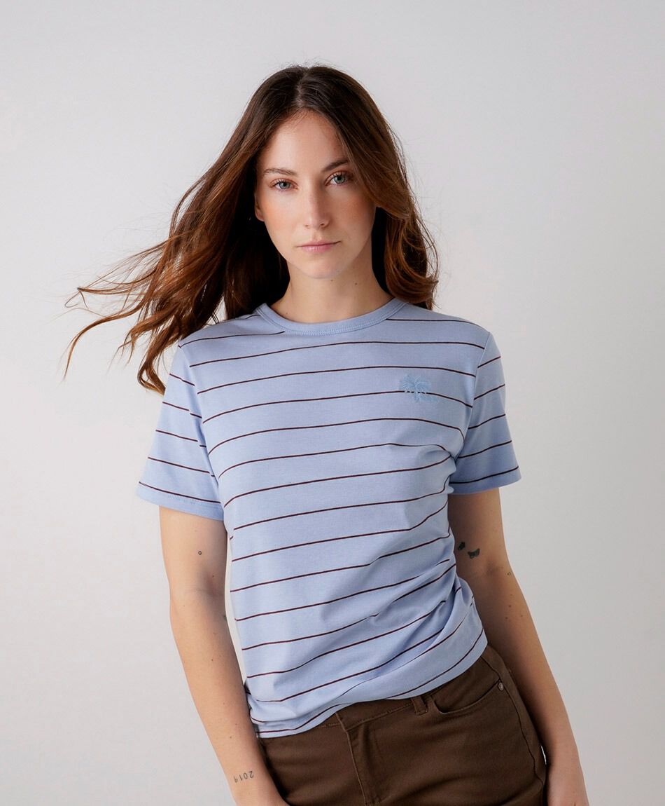 Polera mujer l&iacute;neas bordado