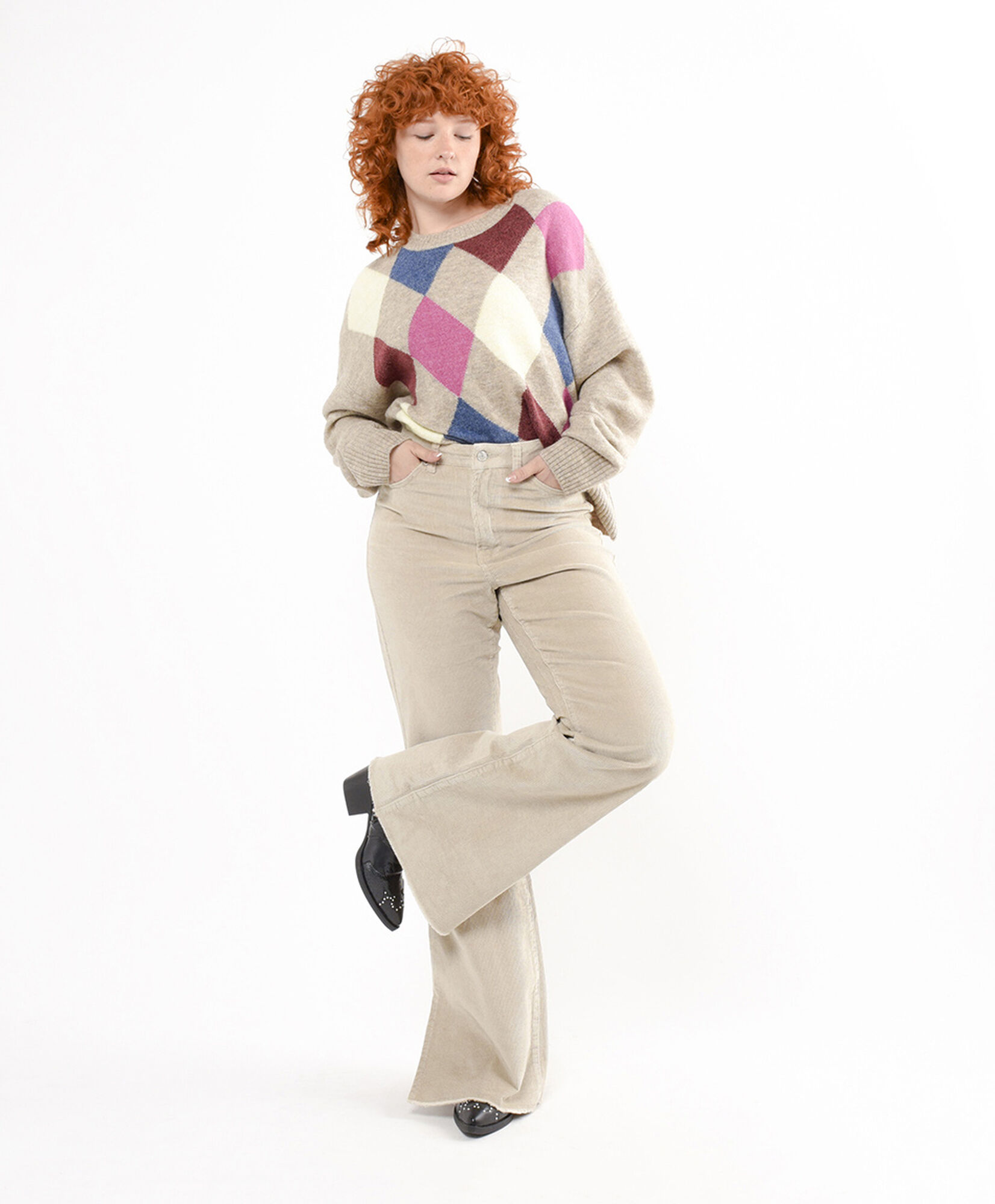 Jeans mujer corderoy beige flare Jeans mujer corderoy beige flare