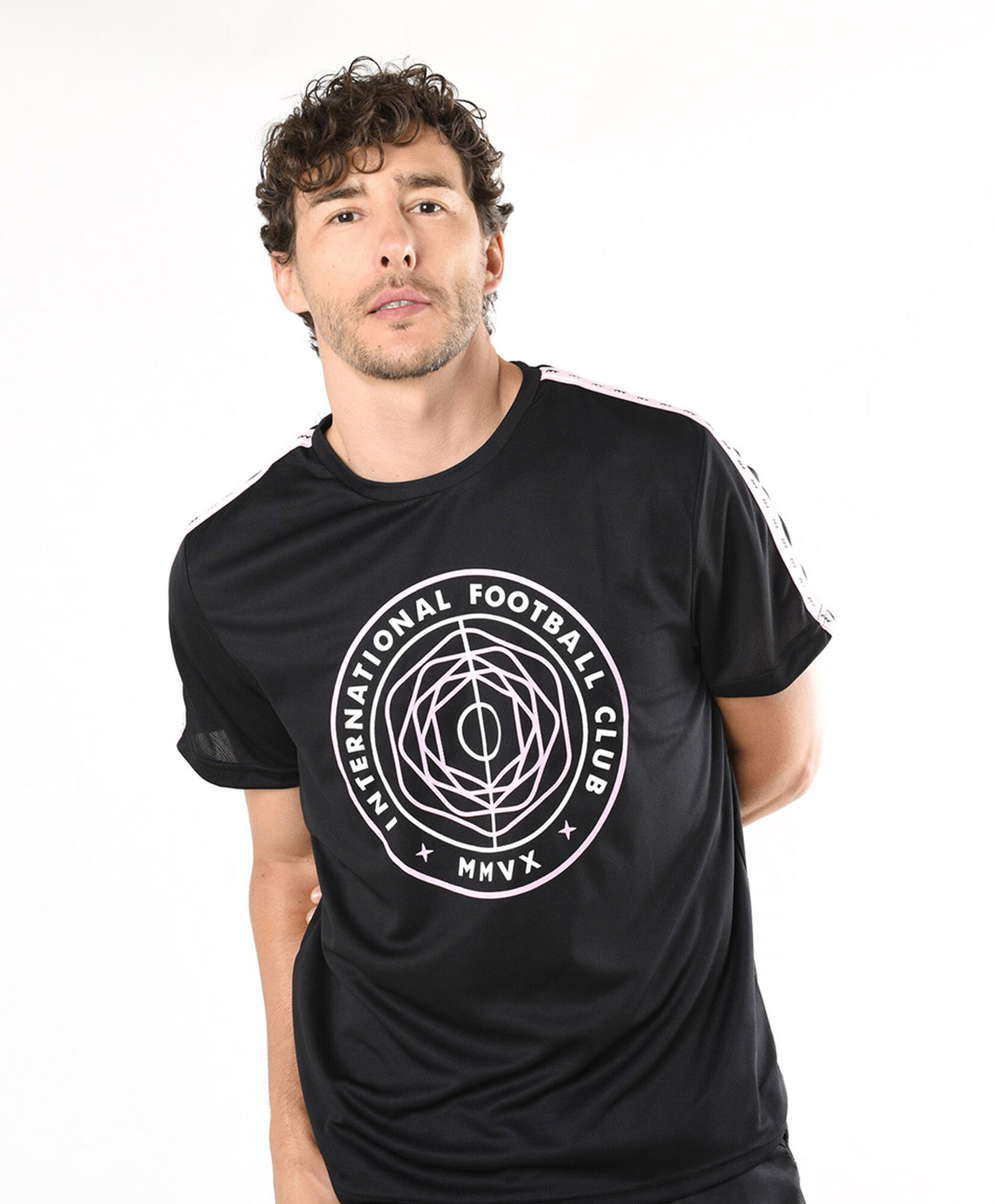Polera deportiva hombre club Polera deportiva hombre club