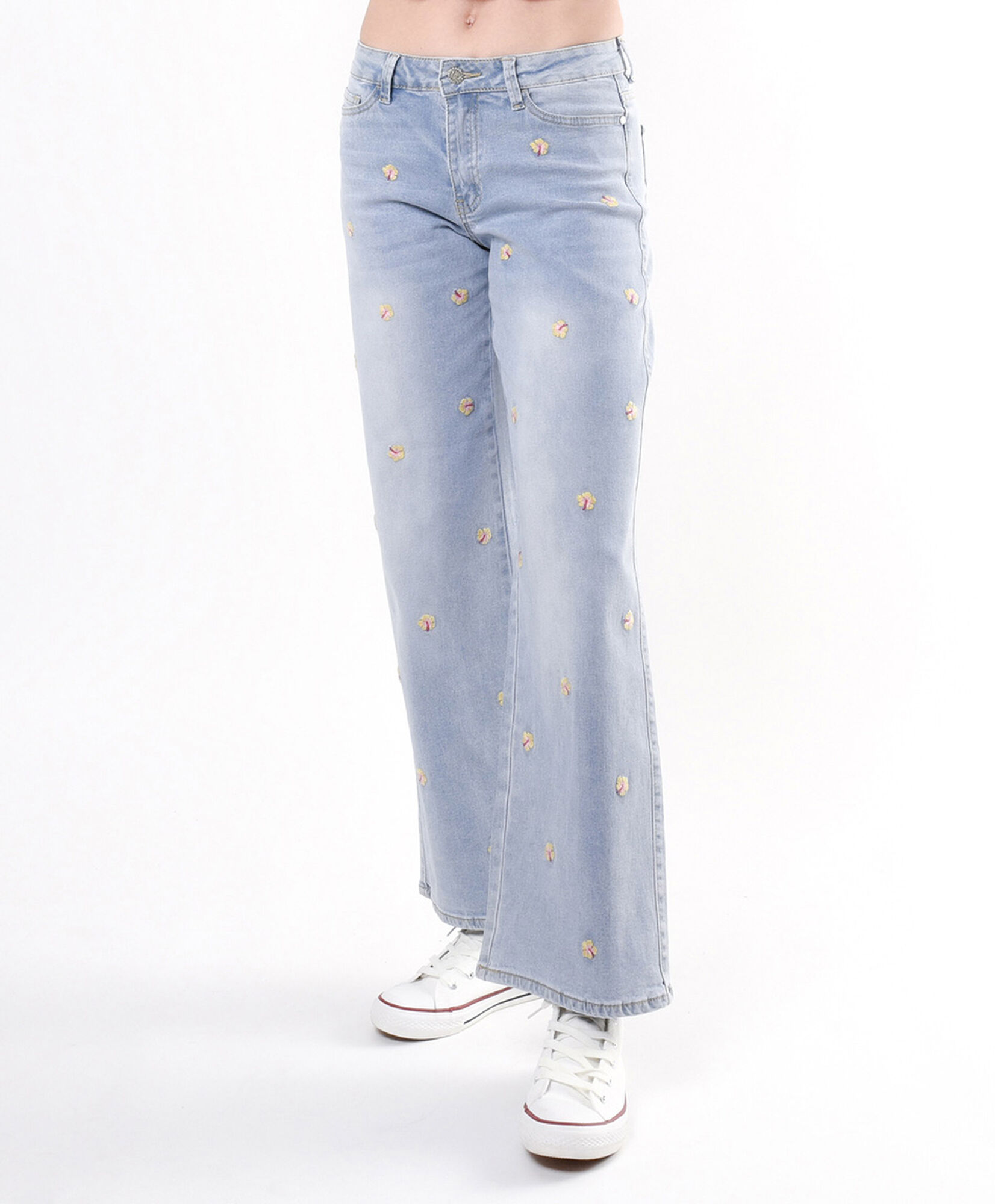 Jeans mujer bordados wide Jeans mujer bordados wide