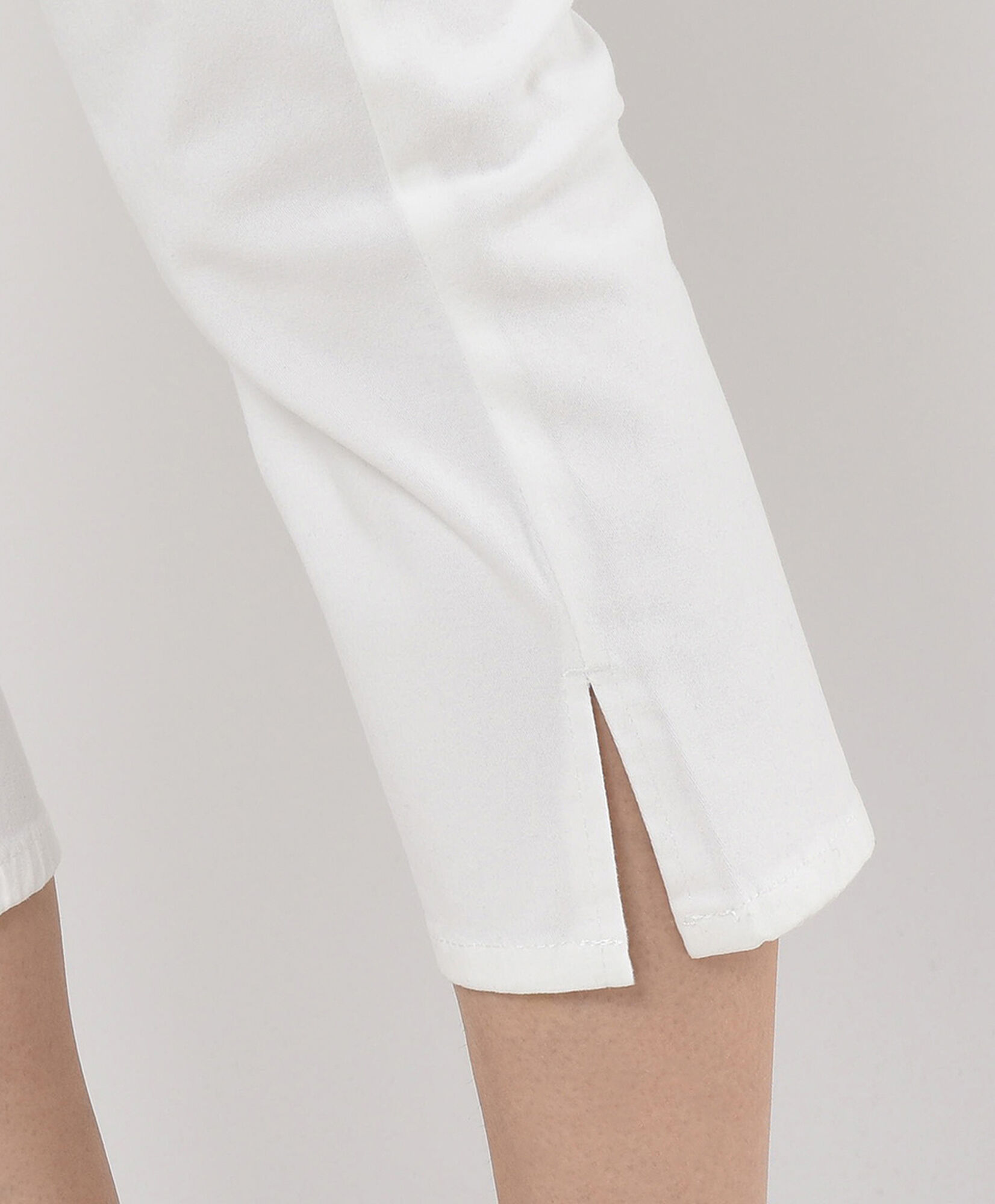 Pantalón mujer blanco capri Pantalón mujer blanco capri