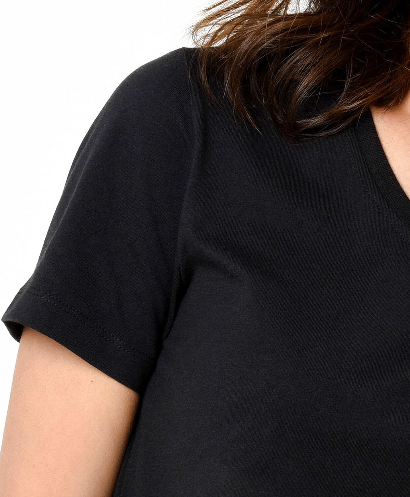 Polera mujer básica negra cuello en v Polera mujer básica negra cuello en v