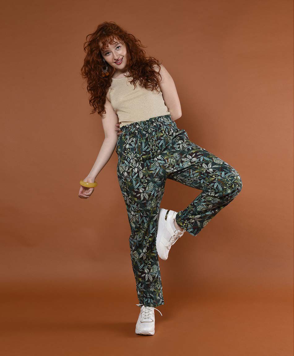 Pantal&oacute;n tiro alto estampado