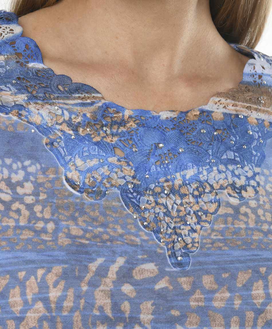 Polera mujer estampado tachas