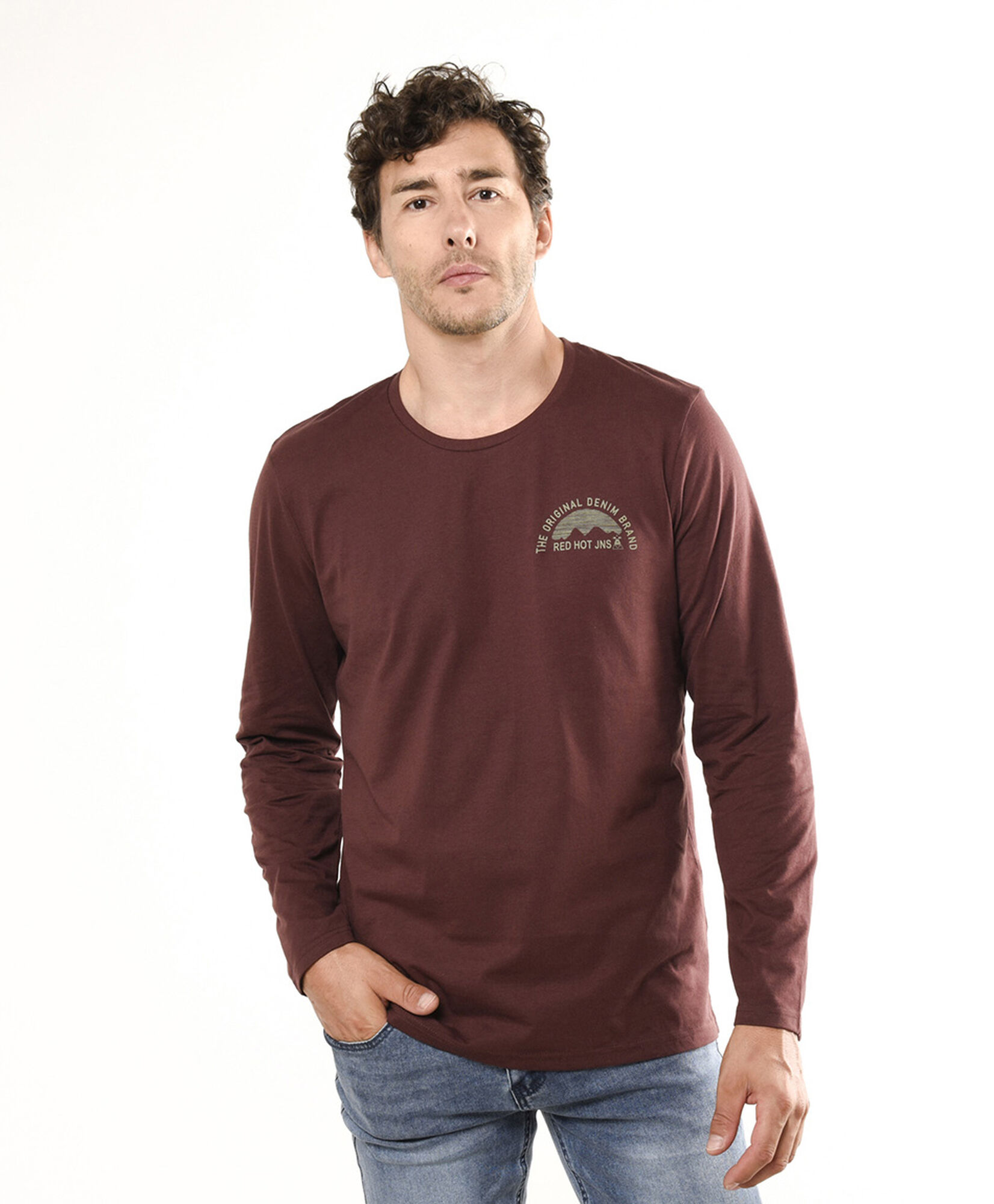 Polera hombre doble estampado montañas Polera hombre doble estampado montañas