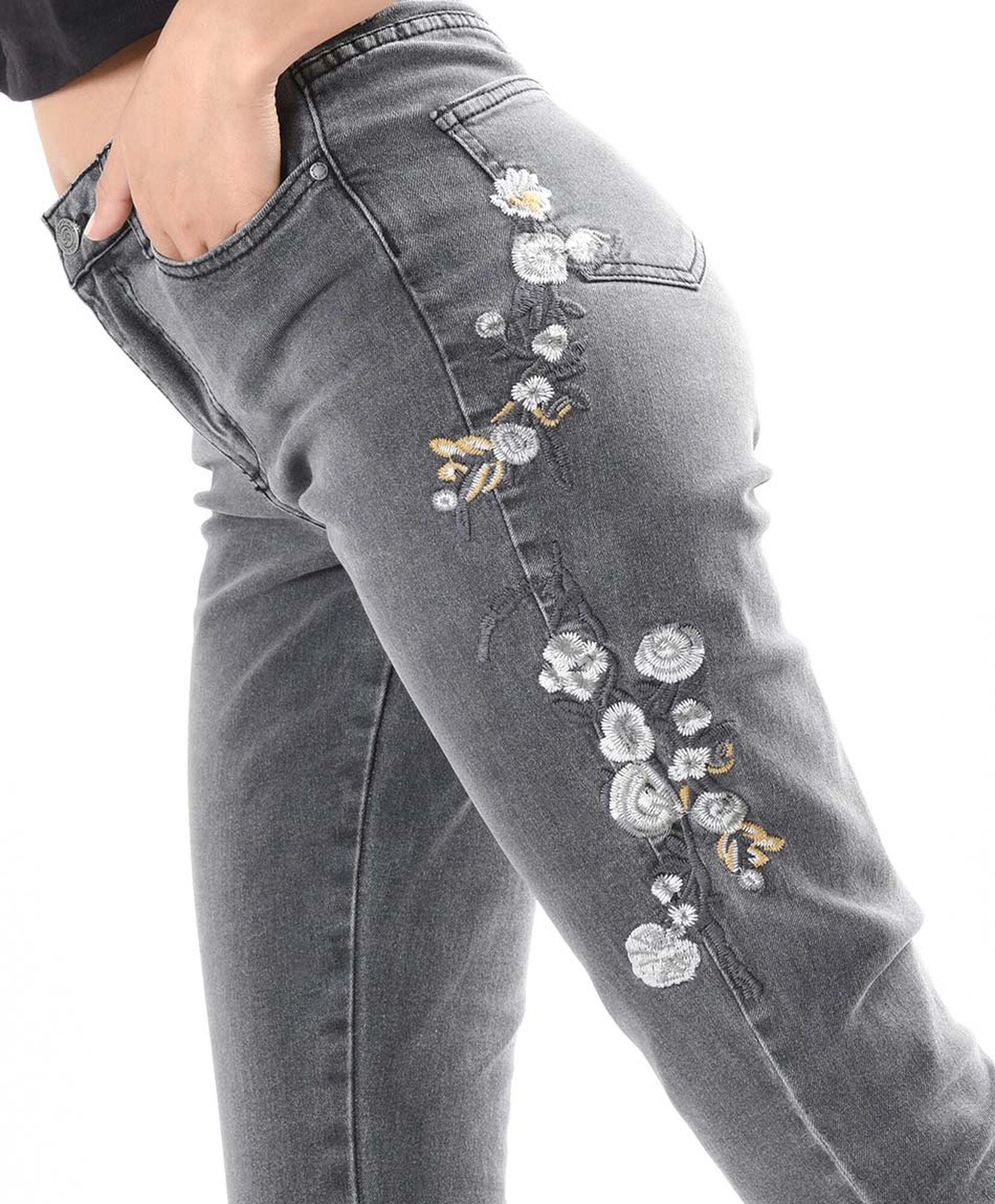 Jeans mujer bordados skinny fit Jeans mujer bordados skinny fit