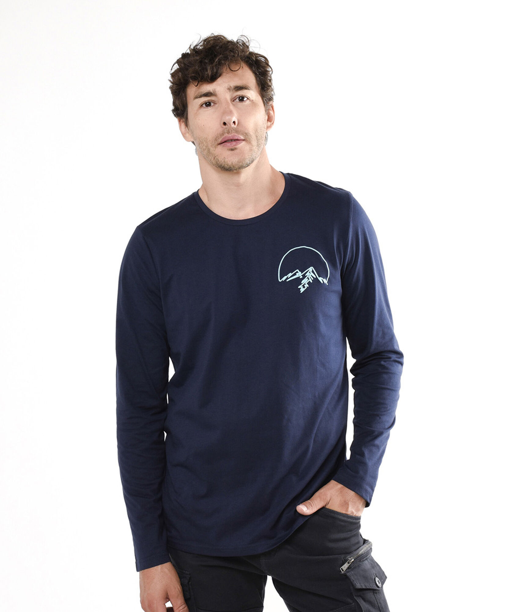 Polera hombre doble estampado adventure Polera hombre doble estampado adventure