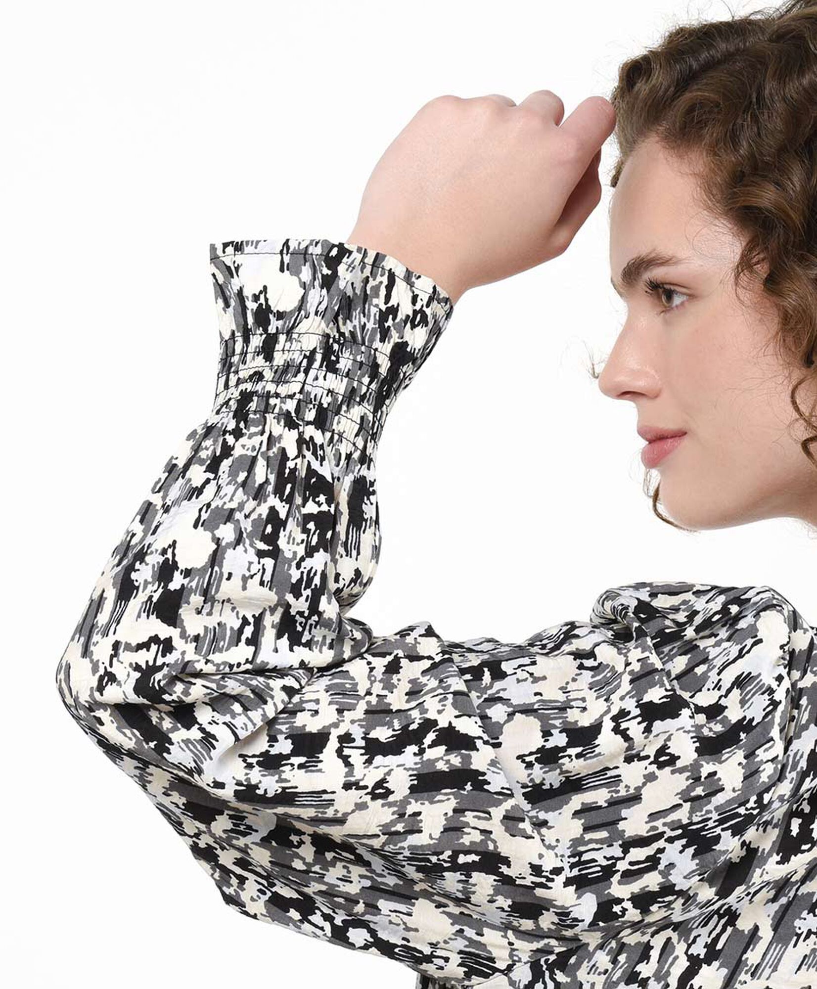 Blusa mujer print lazo en cuello Blusa mujer print lazo en cuello