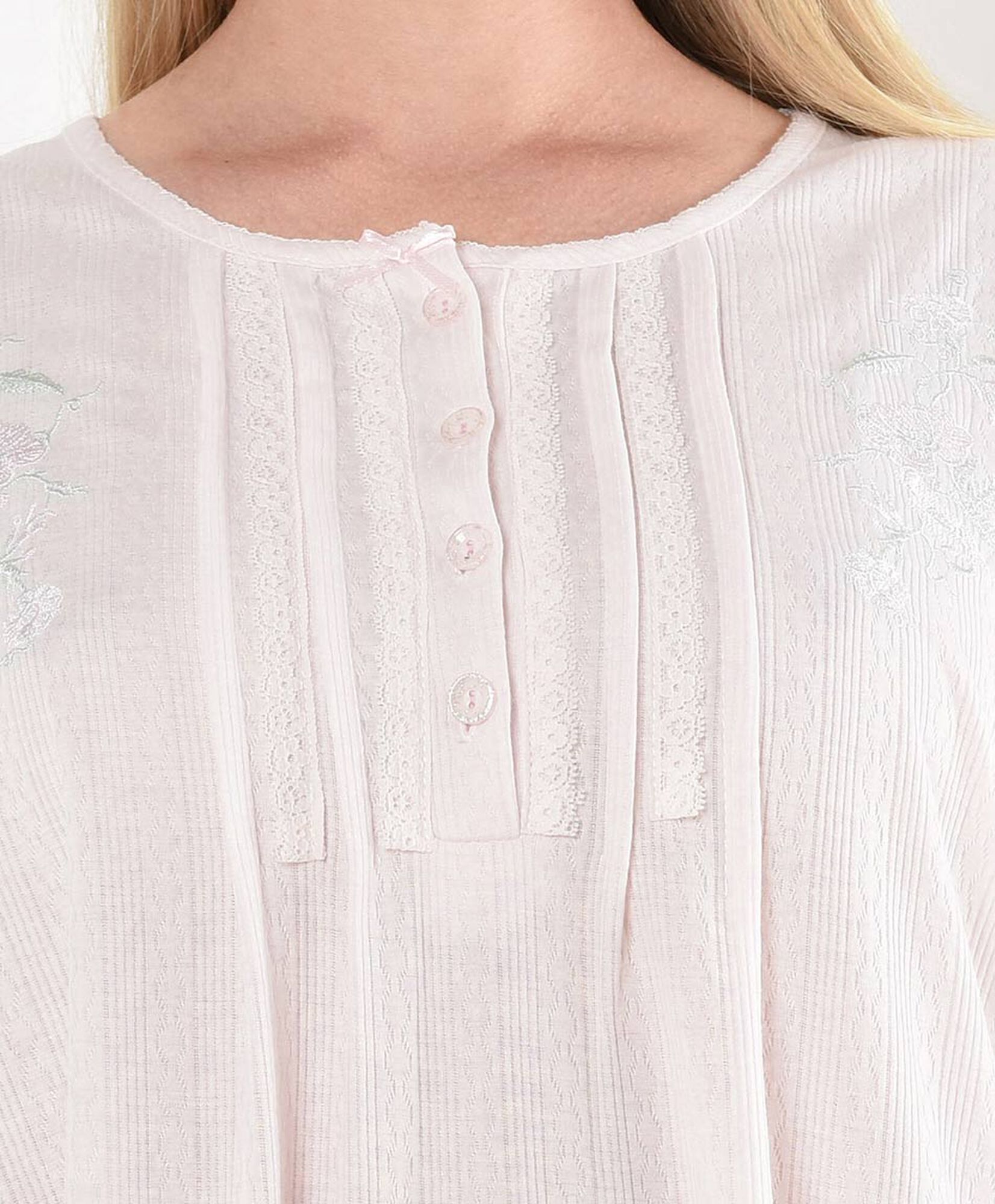 Camisa de dormir mujer bordada rosada Camisa de dormir mujer bordada rosada