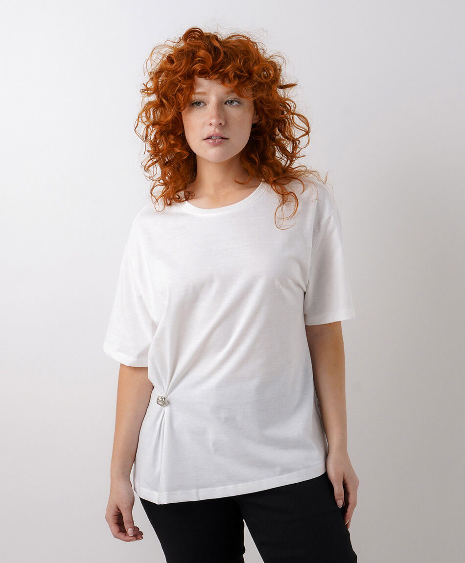 Polera mujer accesorio lateral