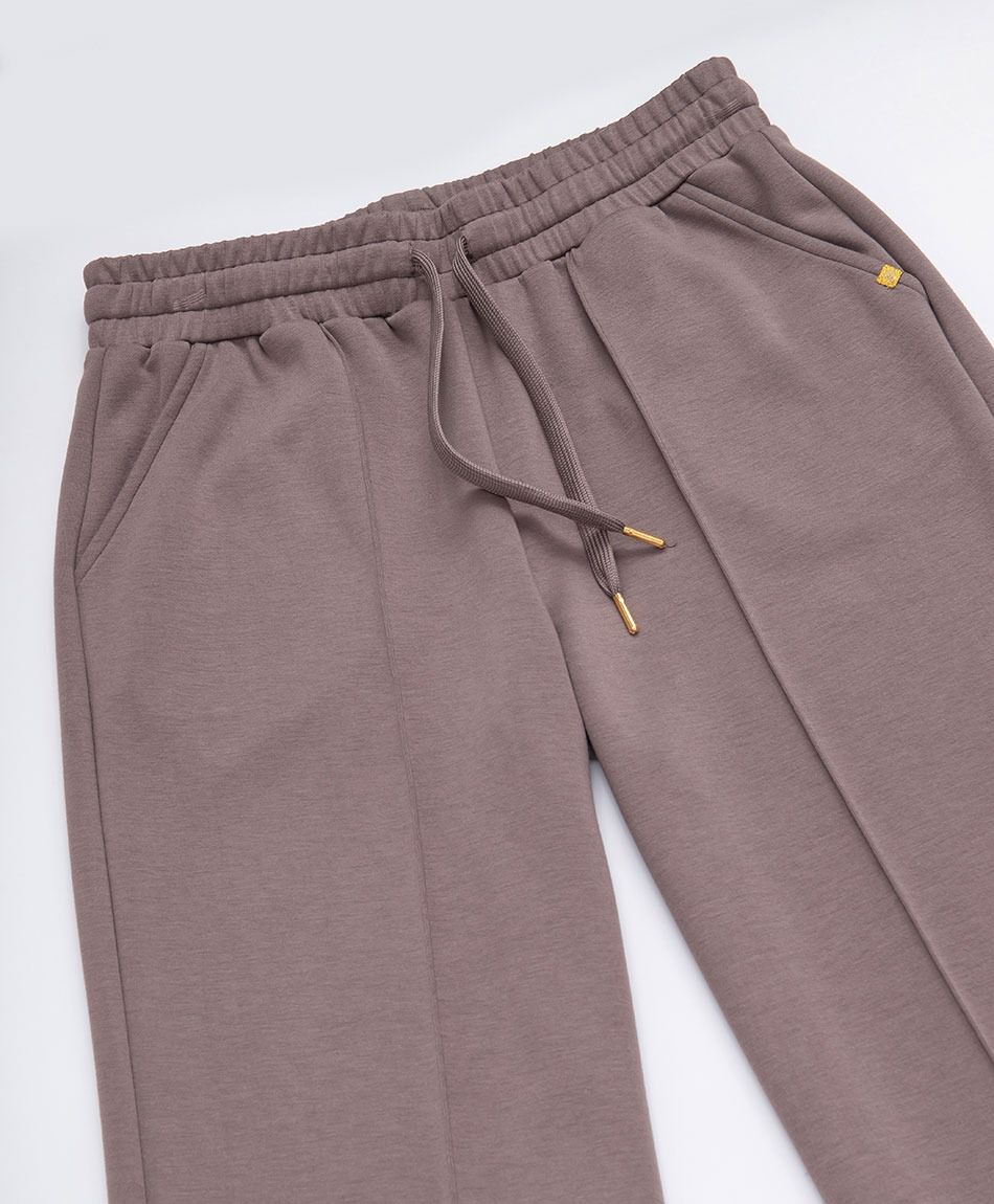 Pantal&oacute;n deportivo mujer modal costuras