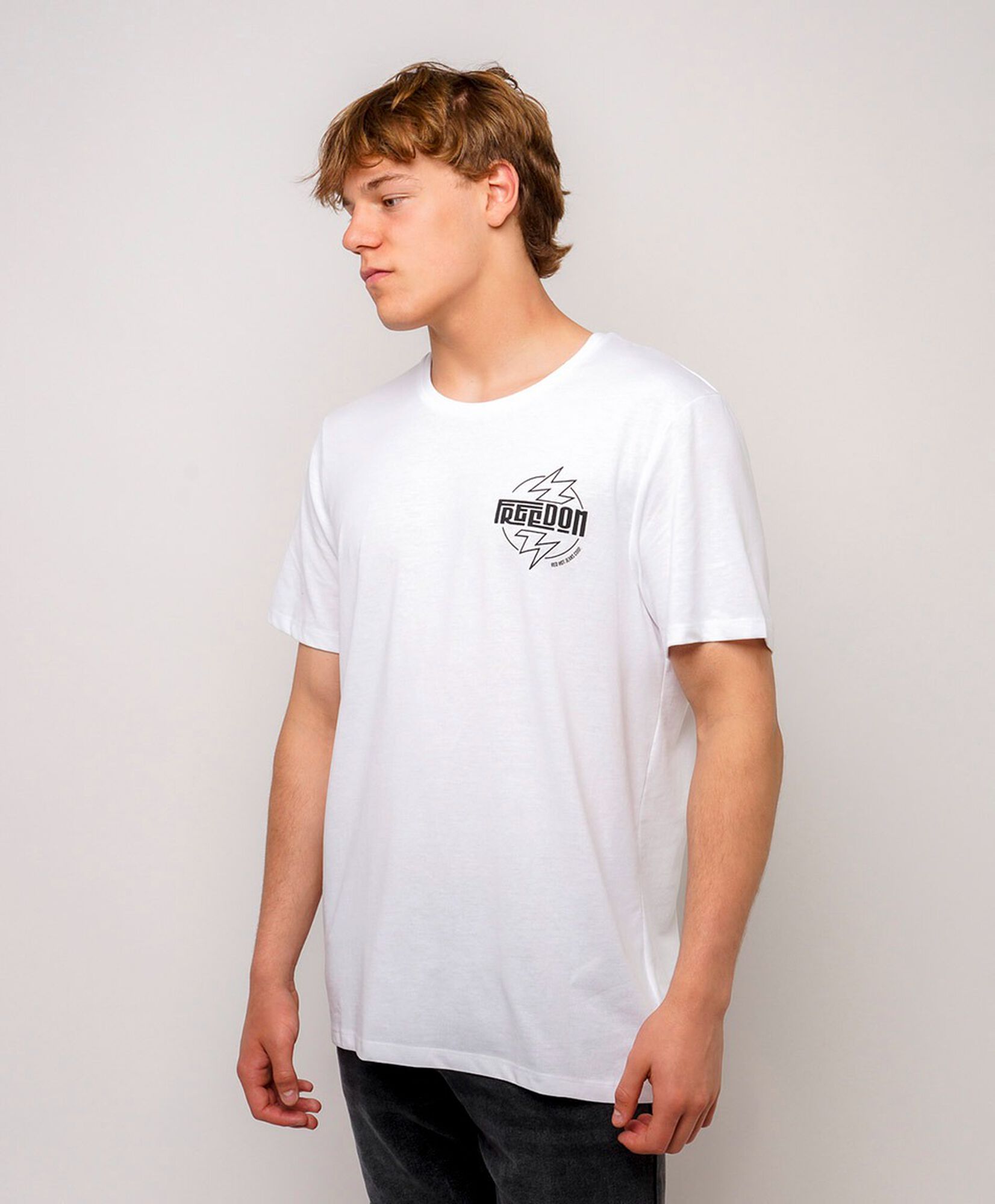 Polera hombre doble estampado freedom Polera hombre doble estampado freedom