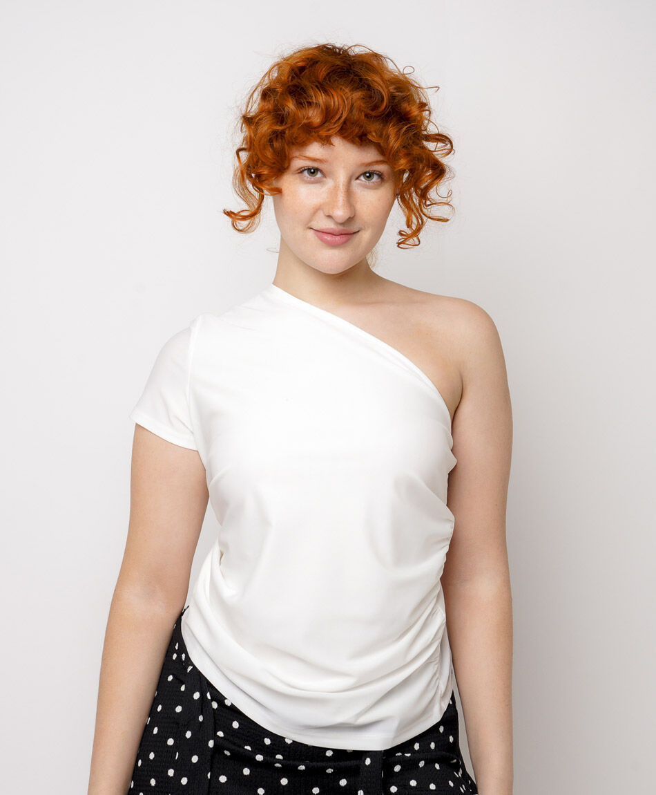 Polera mujer dise&ntilde;o asim&eacute;trico