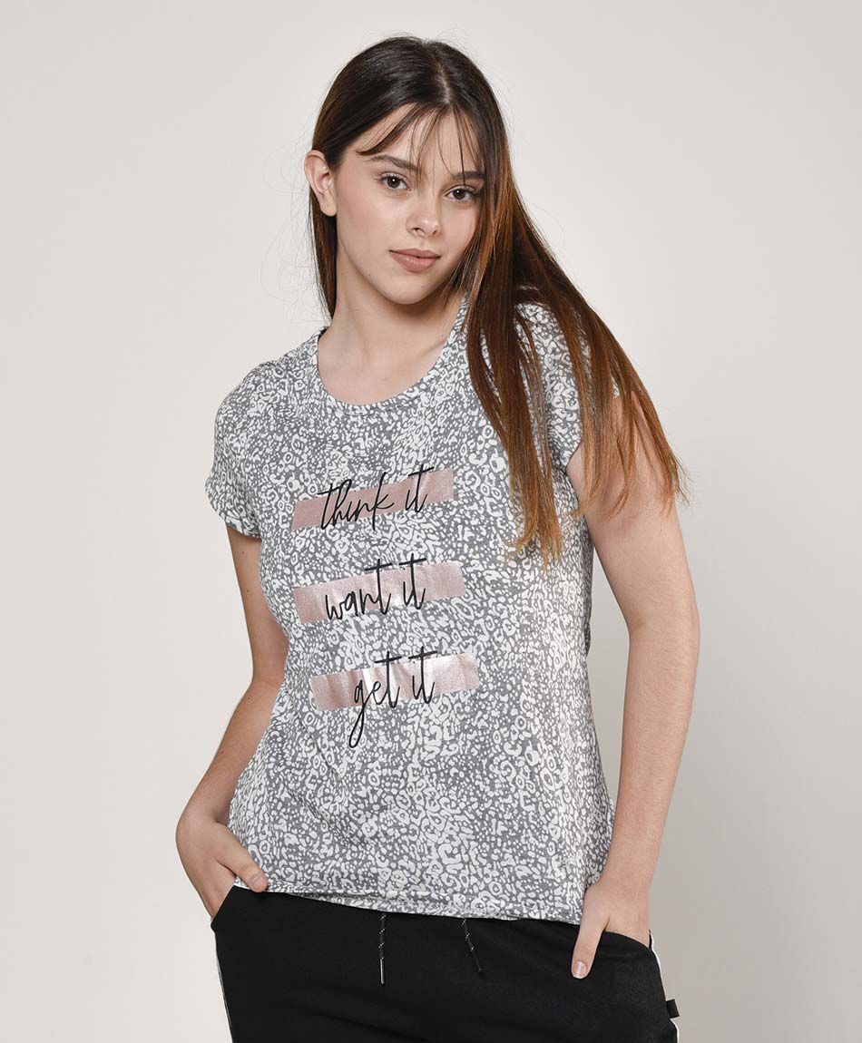 Polera deportiva mujer animal print frase