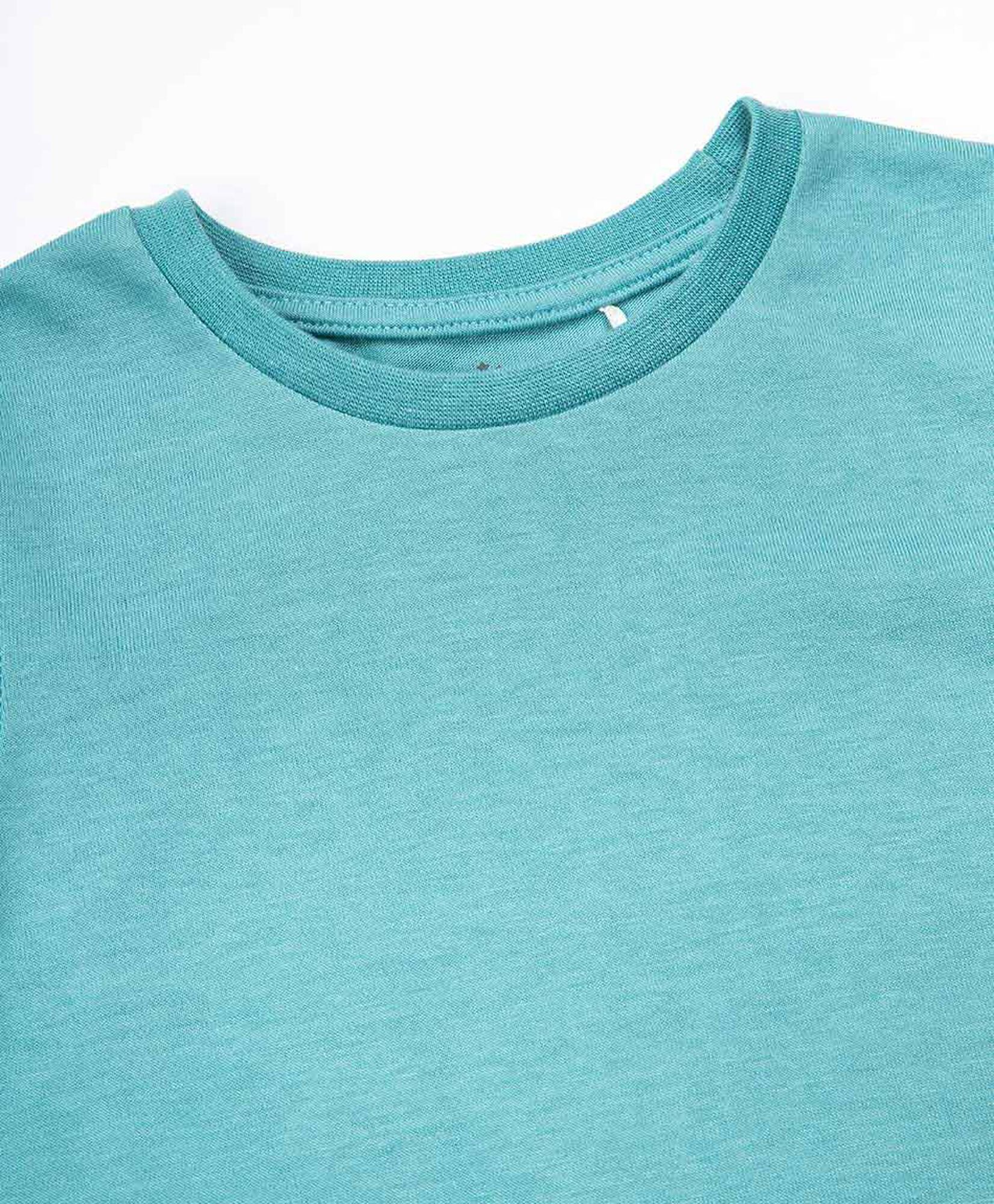 Polera bebé básica turquesa Polera bebé básica turquesa