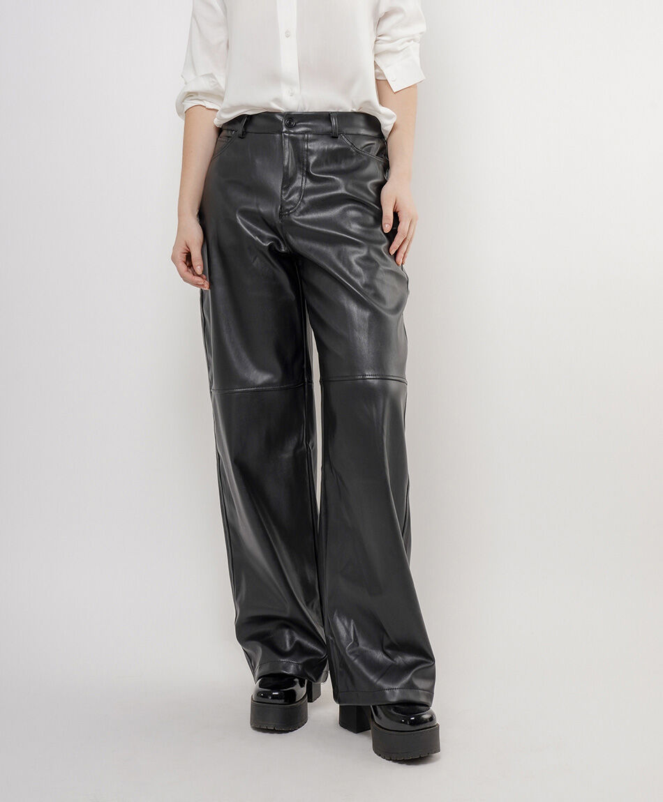 Pantal&oacute;n mujer estilo cuerina negro