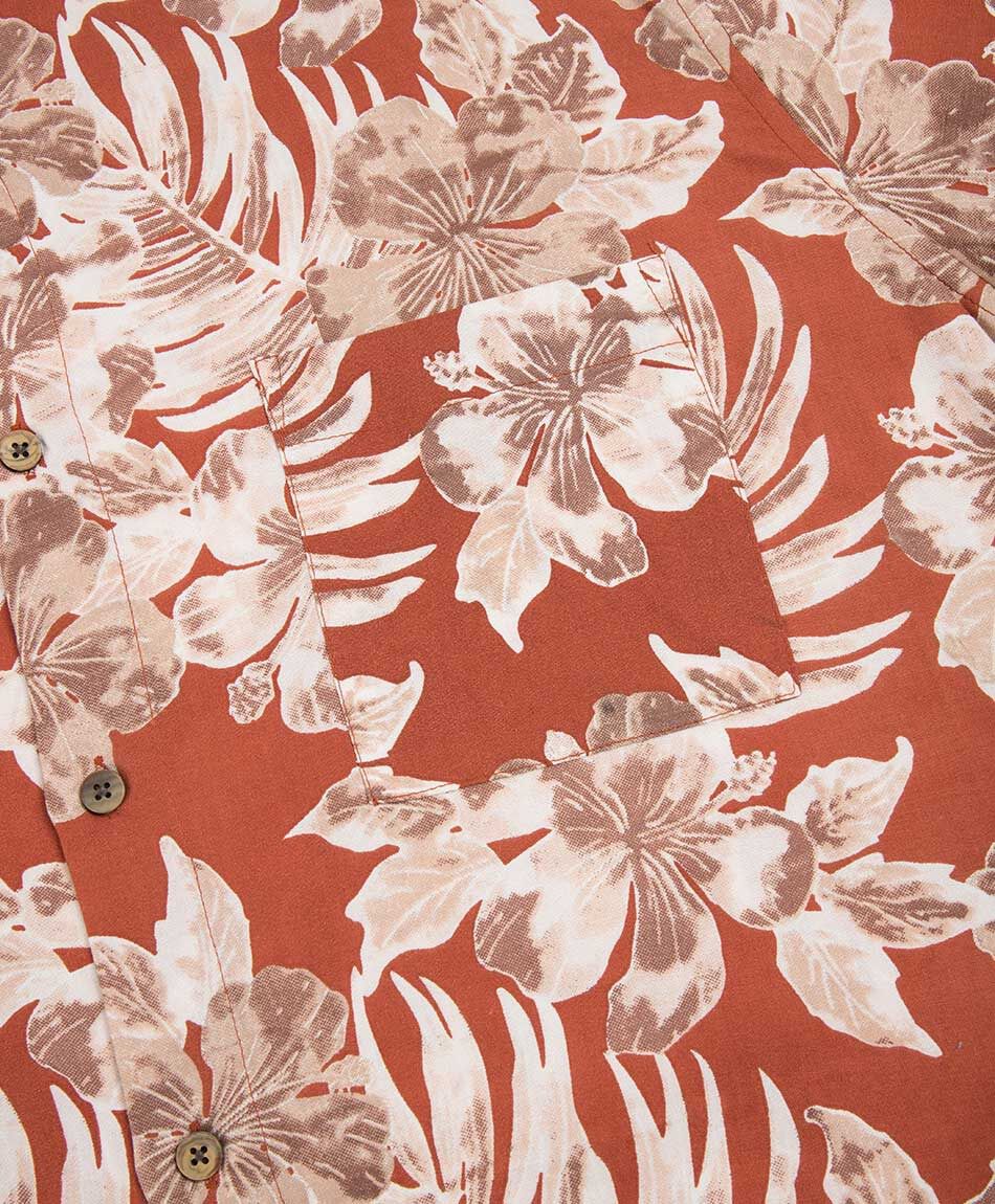 Camisa hombre hojas flores viscosa