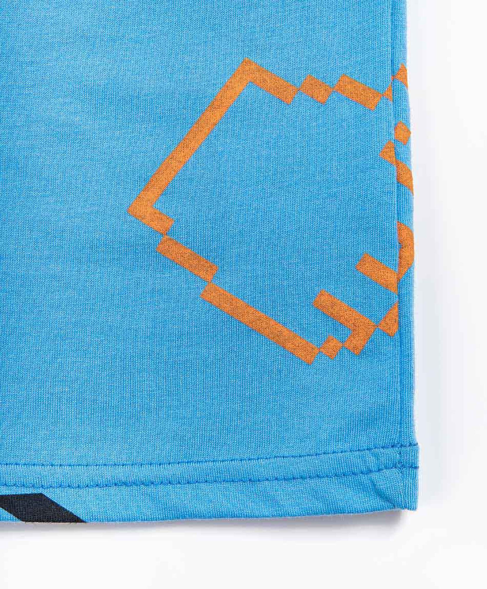 Polera niño celeste dibujos Polera niño celeste dibujos