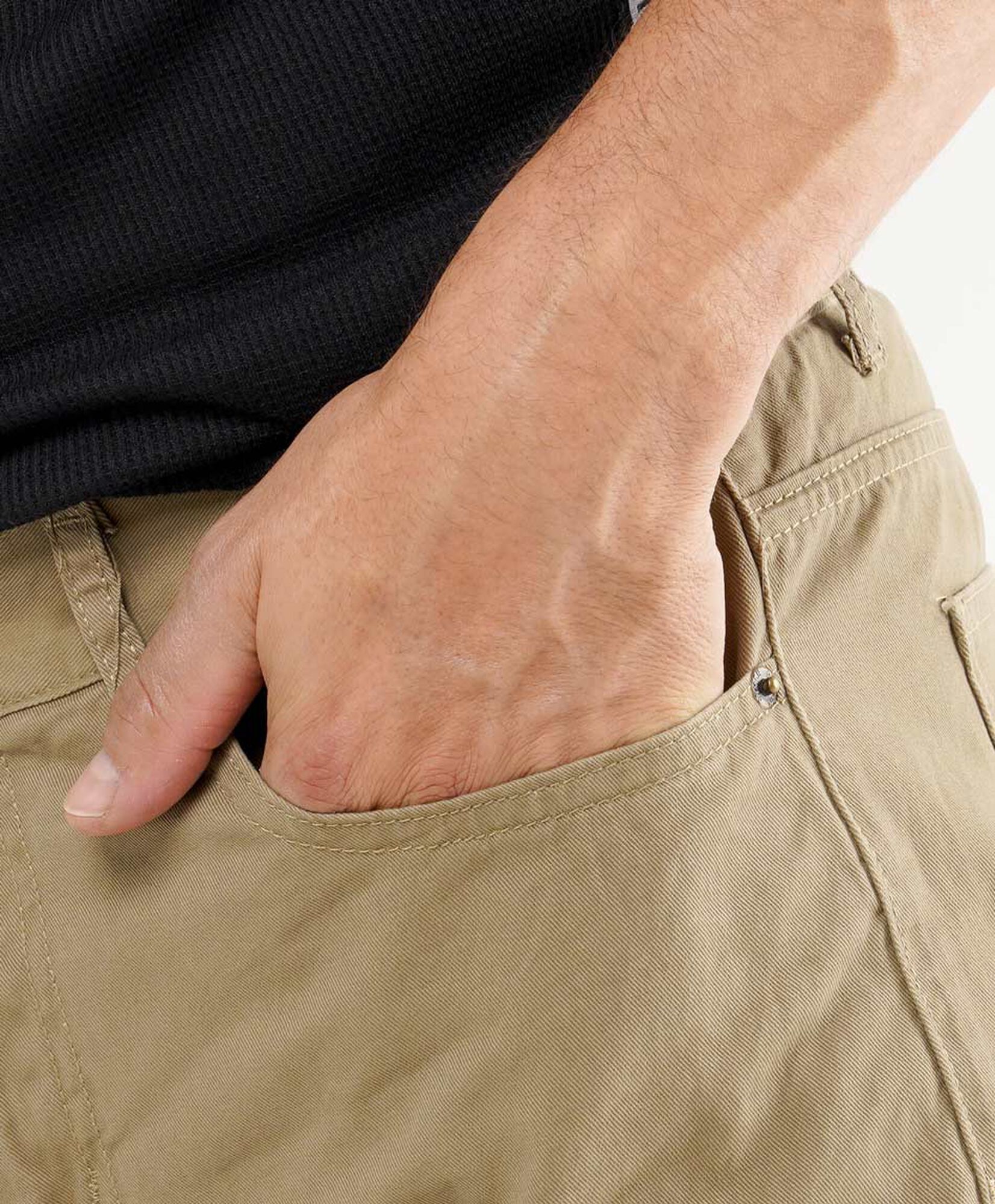 Pantalón hombre básico beige Pantalón hombre básico beige