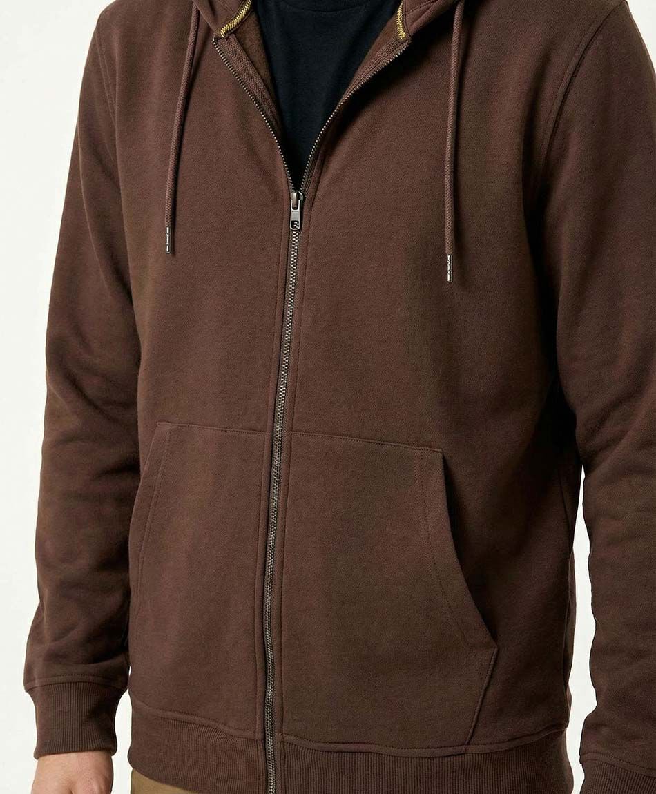 Poler&oacute;n hombre urbano con cierre burdeo