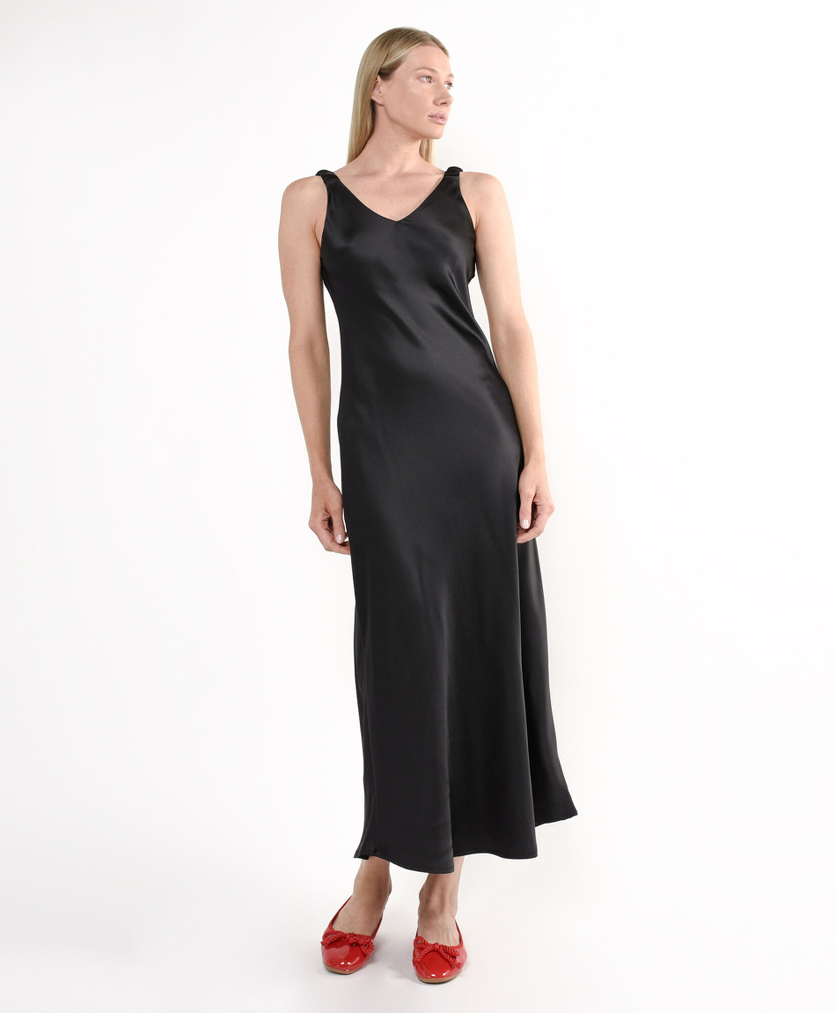 Vestido mujer diseño satén Vestido mujer diseño satén