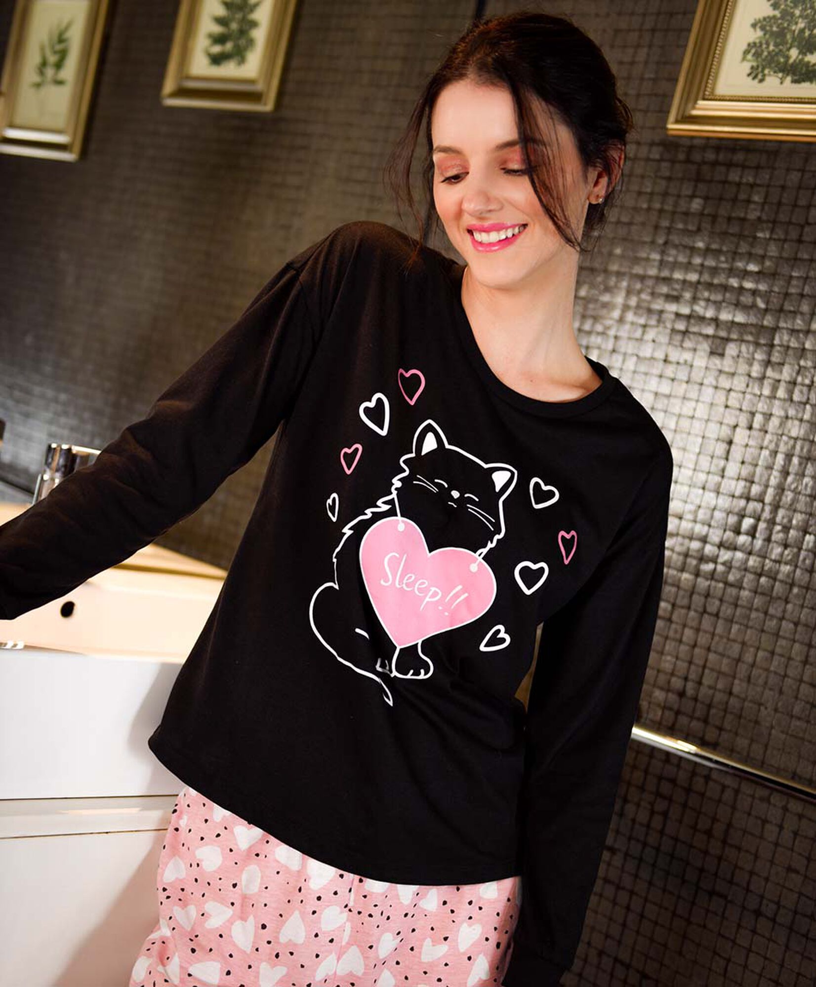 Pijama mujer gatos y corazones Pijama mujer gatos y corazones