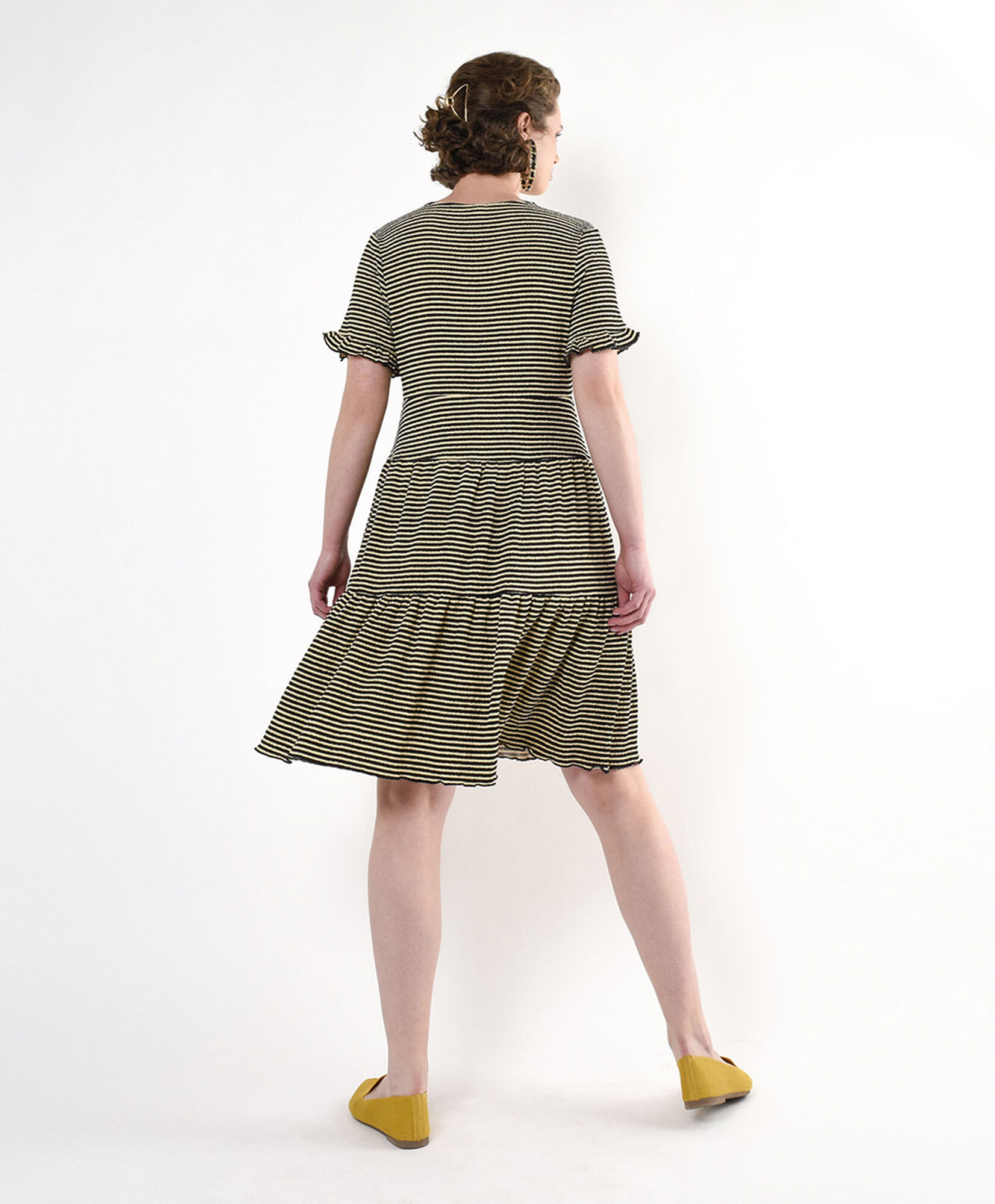 Vestido mujer cruzado líneas vuelos Vestido mujer cruzado líneas vuelos