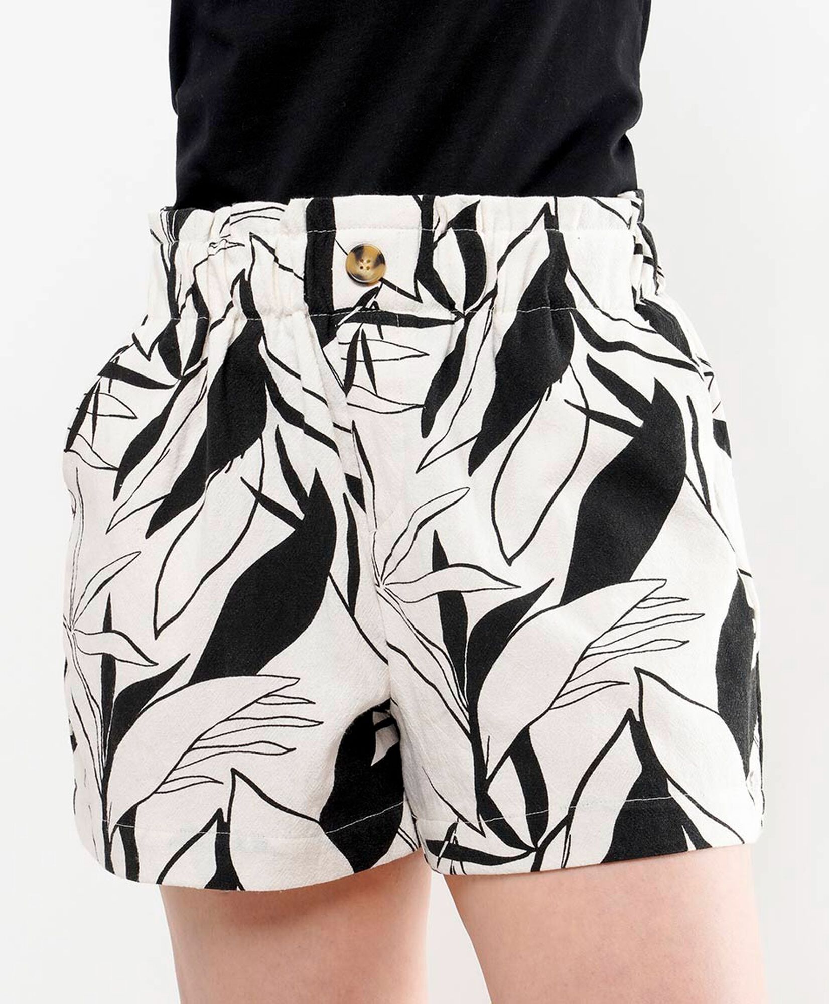 Short mujer botón hojas Short mujer botón hojas