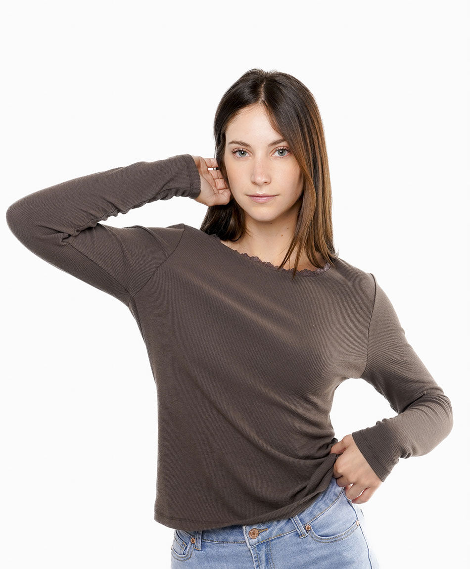 Polera mujer manga larga rib con encaje