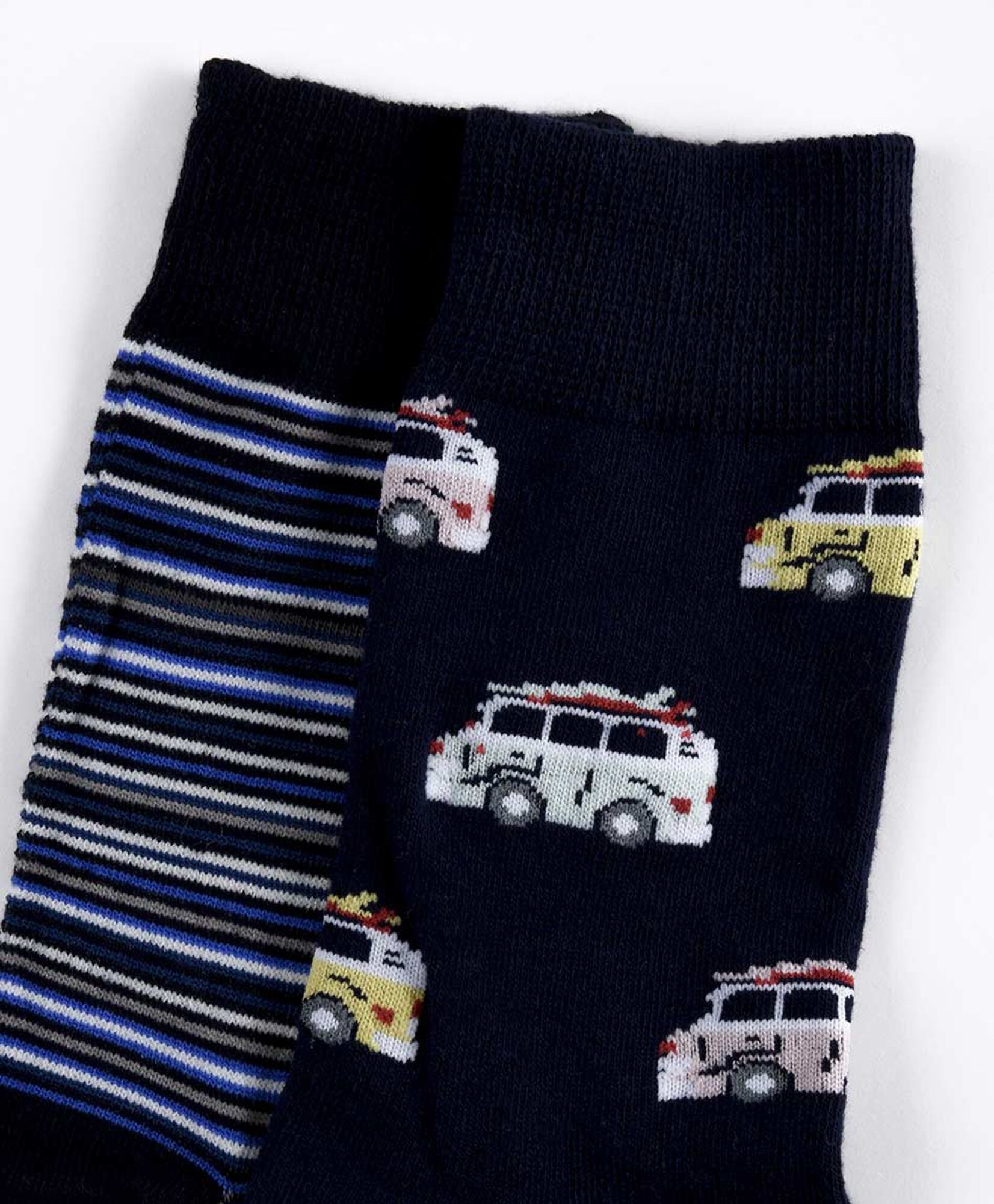 Pack 2 calcetines hombre autos y líneas Pack 2 calcetines hombre autos y líneas