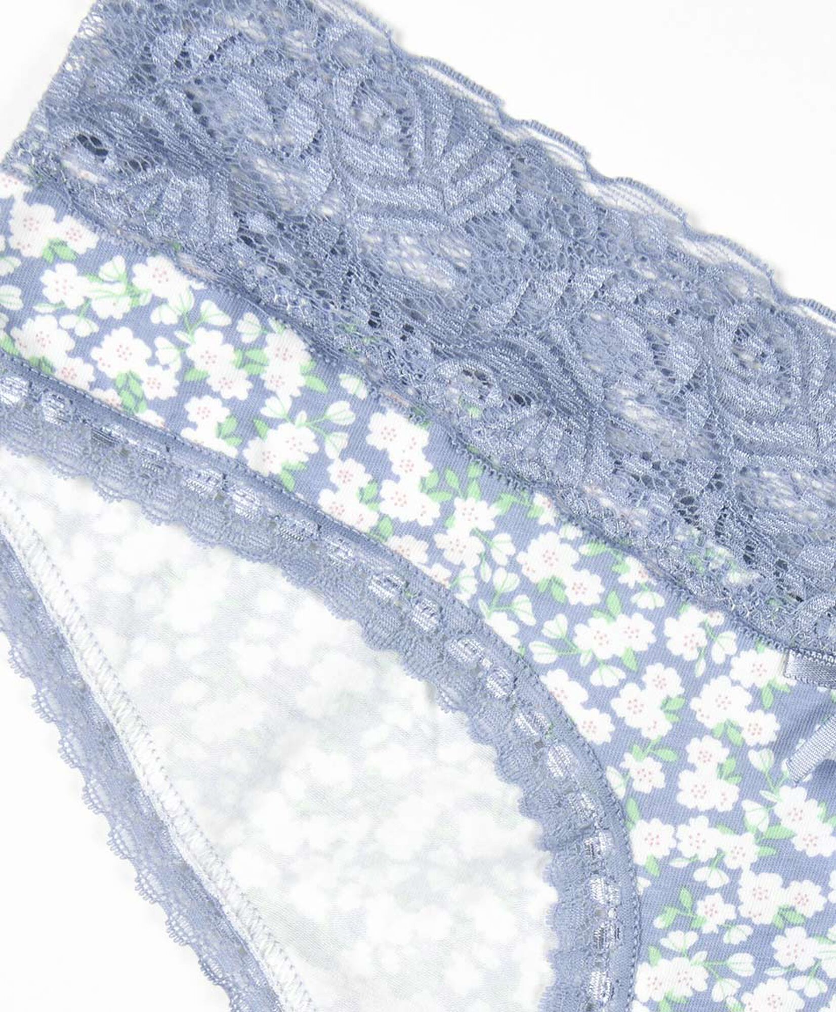 Pantaleta mujer diseño y encaje Pantaleta mujer diseño y encaje