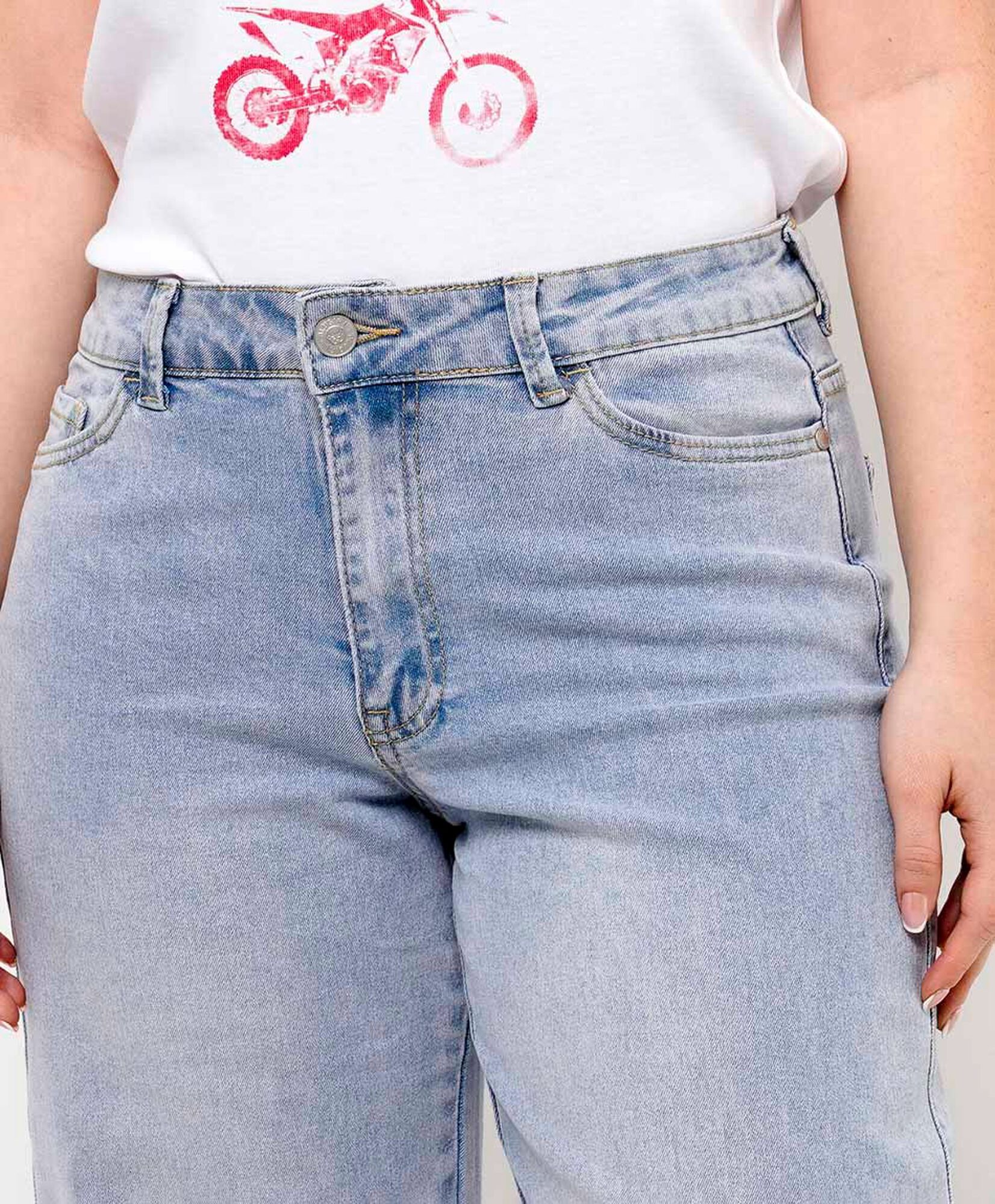 Jeans mujer bordado floral Jeans mujer bordado floral