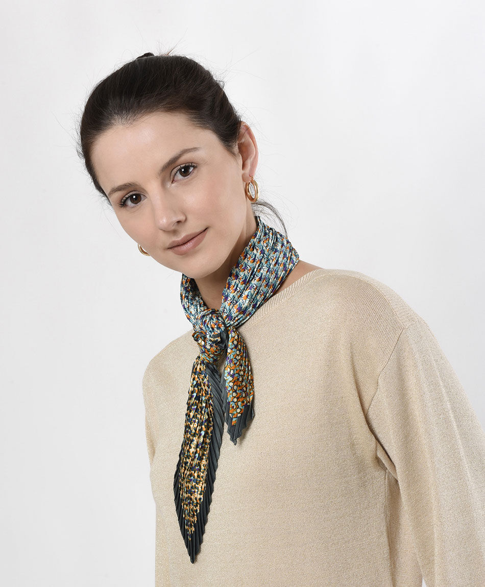 Set pa&ntilde;uelo plisado + aros argolla mujer