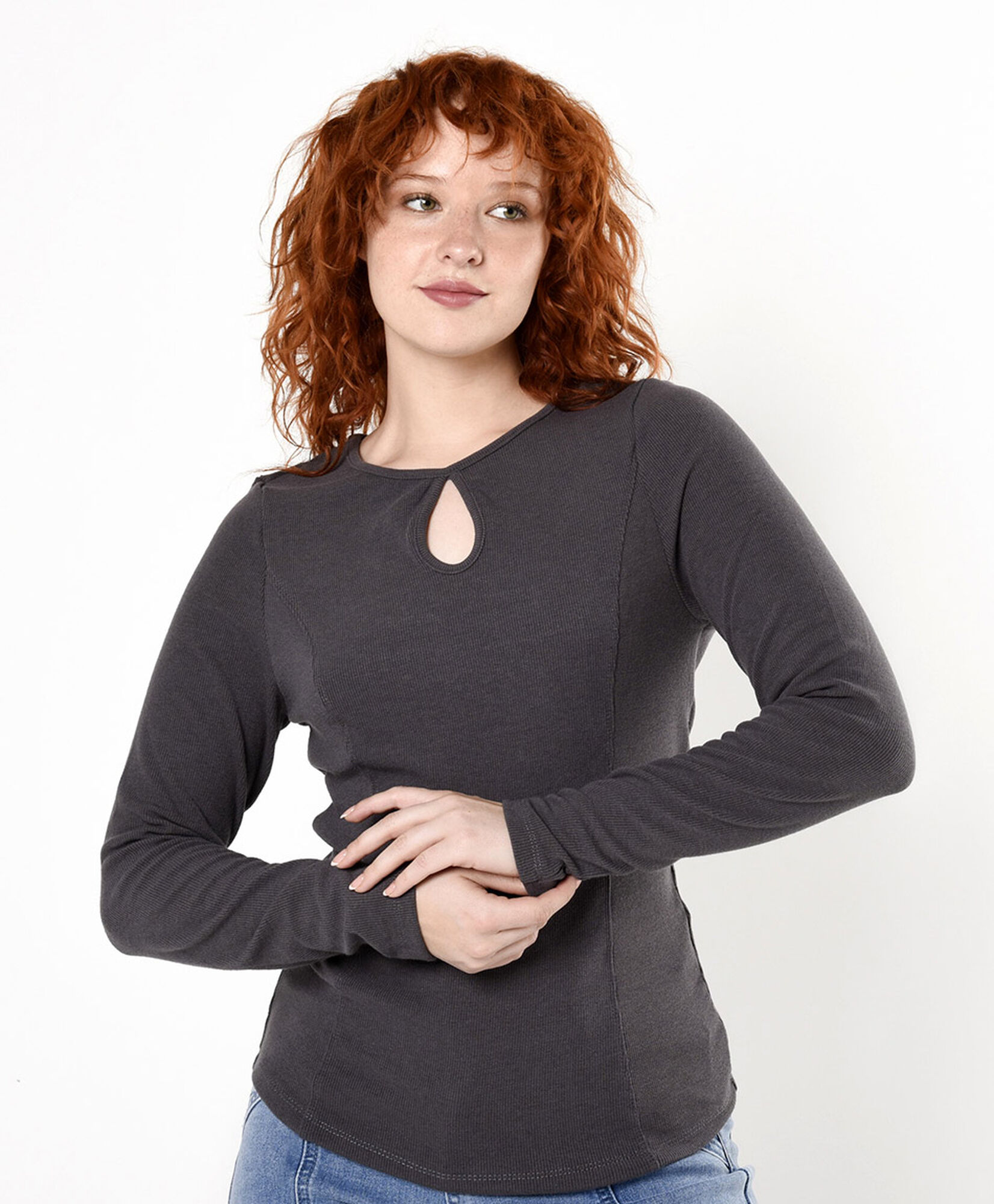 Polera mujer acanalada cut out Polera mujer acanalada cut out