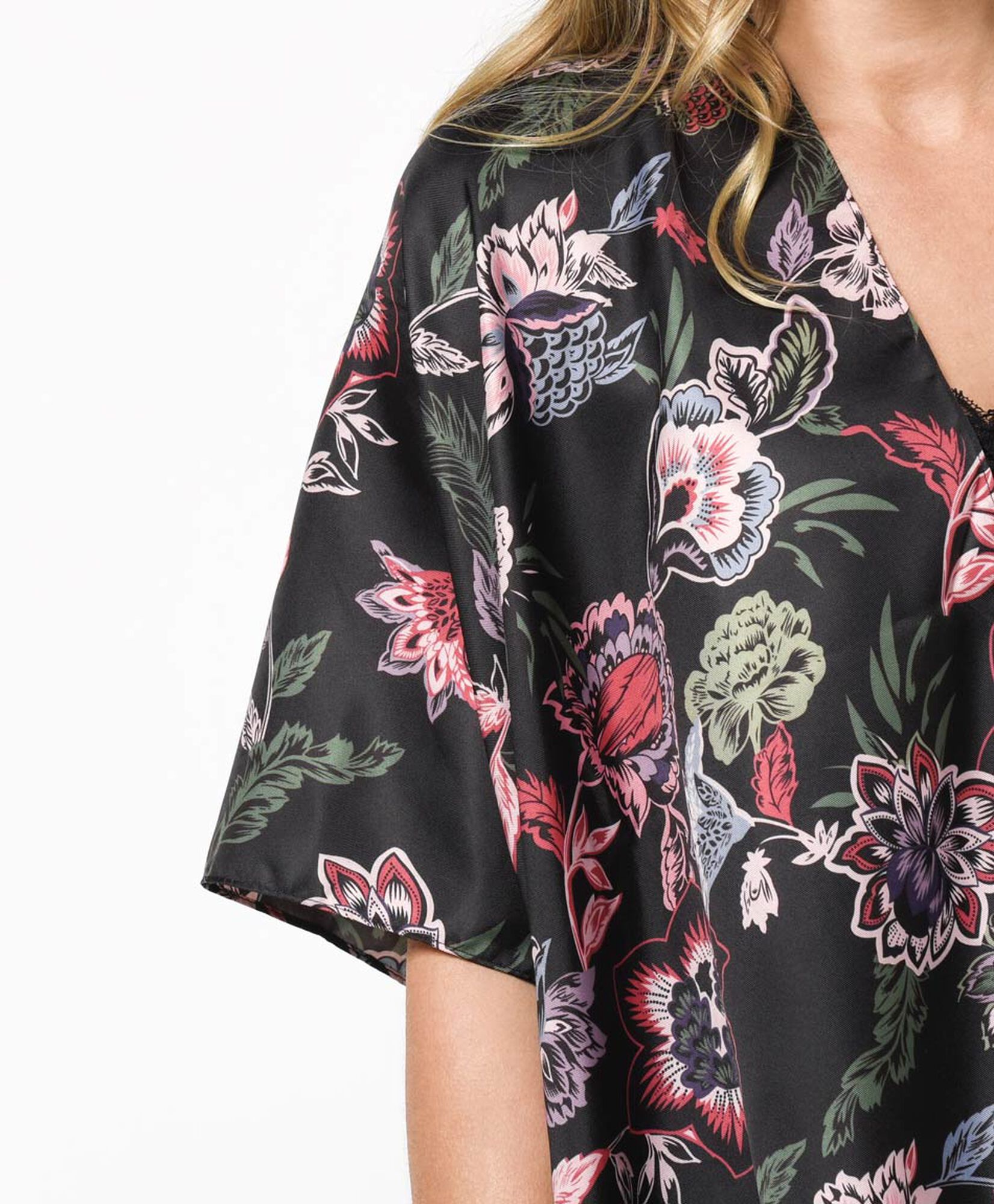Pareo mujer floreado estilo satín Pareo mujer floreado estilo satín