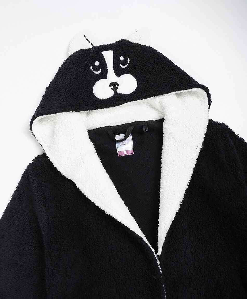 Bata mujer perro negro