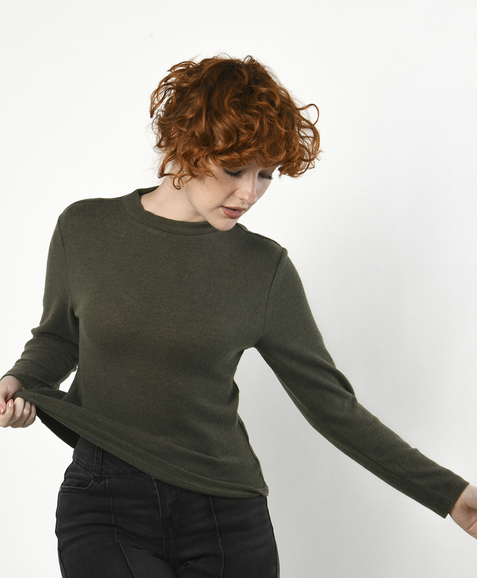 Polera mujer estilo tejida lisa verde oscuro Polera mujer estilo tejida lisa verde oscuro