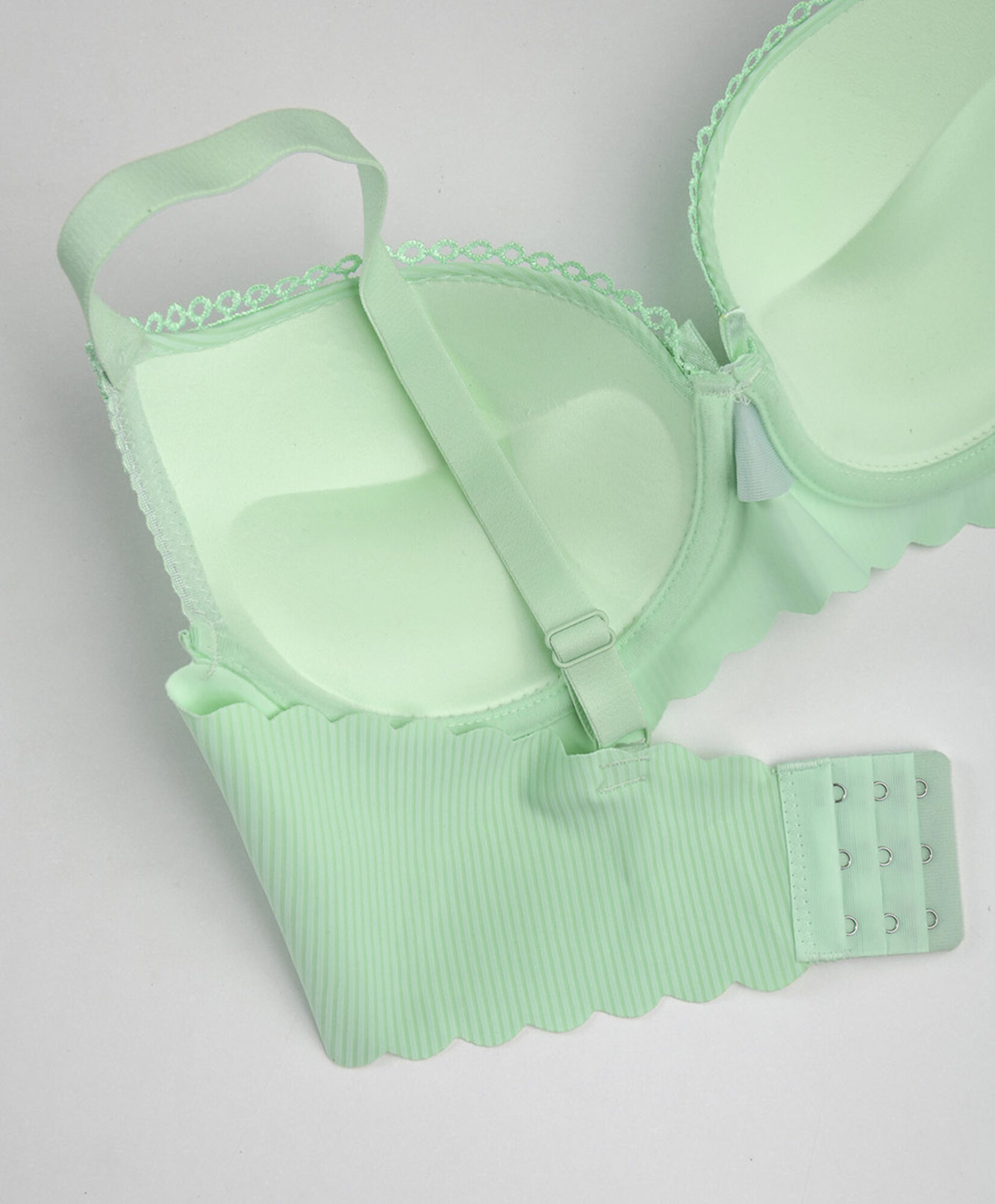 Sostén mujer estilo acanalado seamless Sostén mujer estilo acanalado seamless