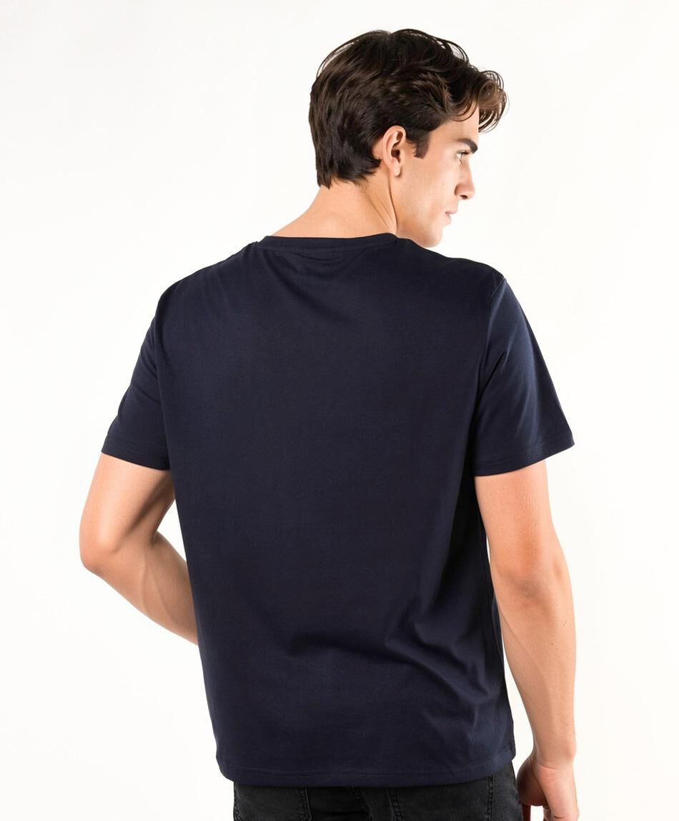 Polera hombre b&aacute;sica lisa