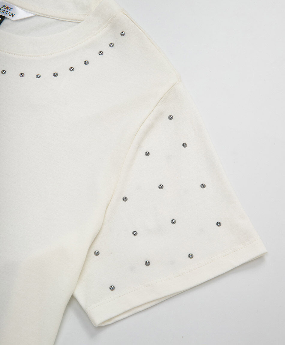 Polera mujer tachas mangas cuello