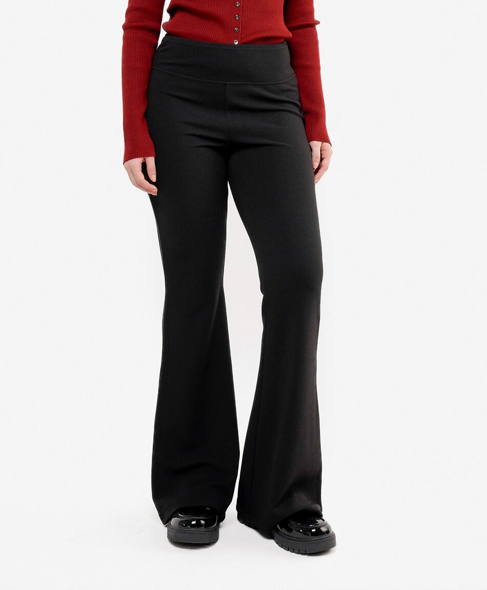 Pantal&oacute;n mujer b&aacute;sico flare