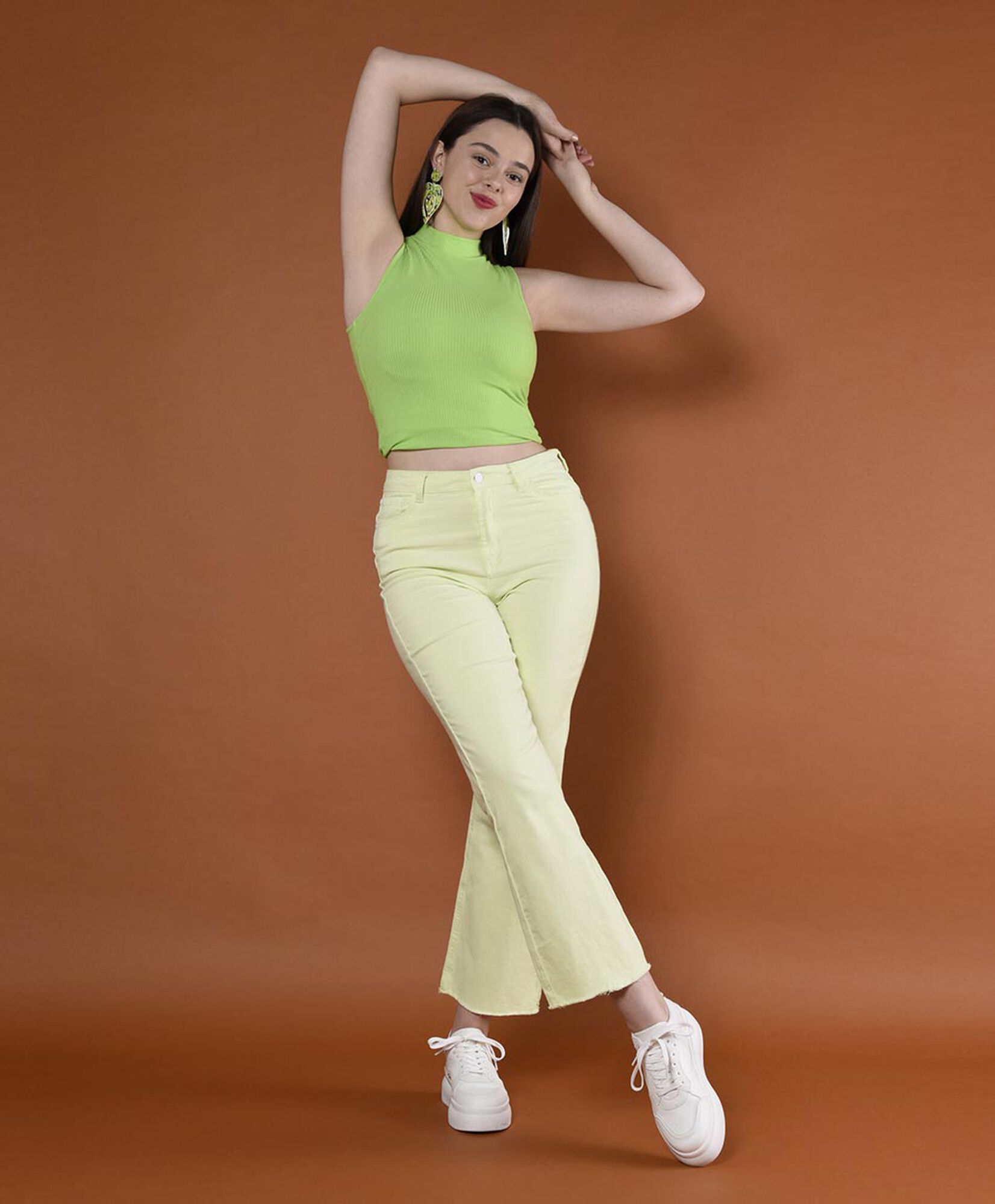 Jeans tiro alto flare Jeans tiro alto flare