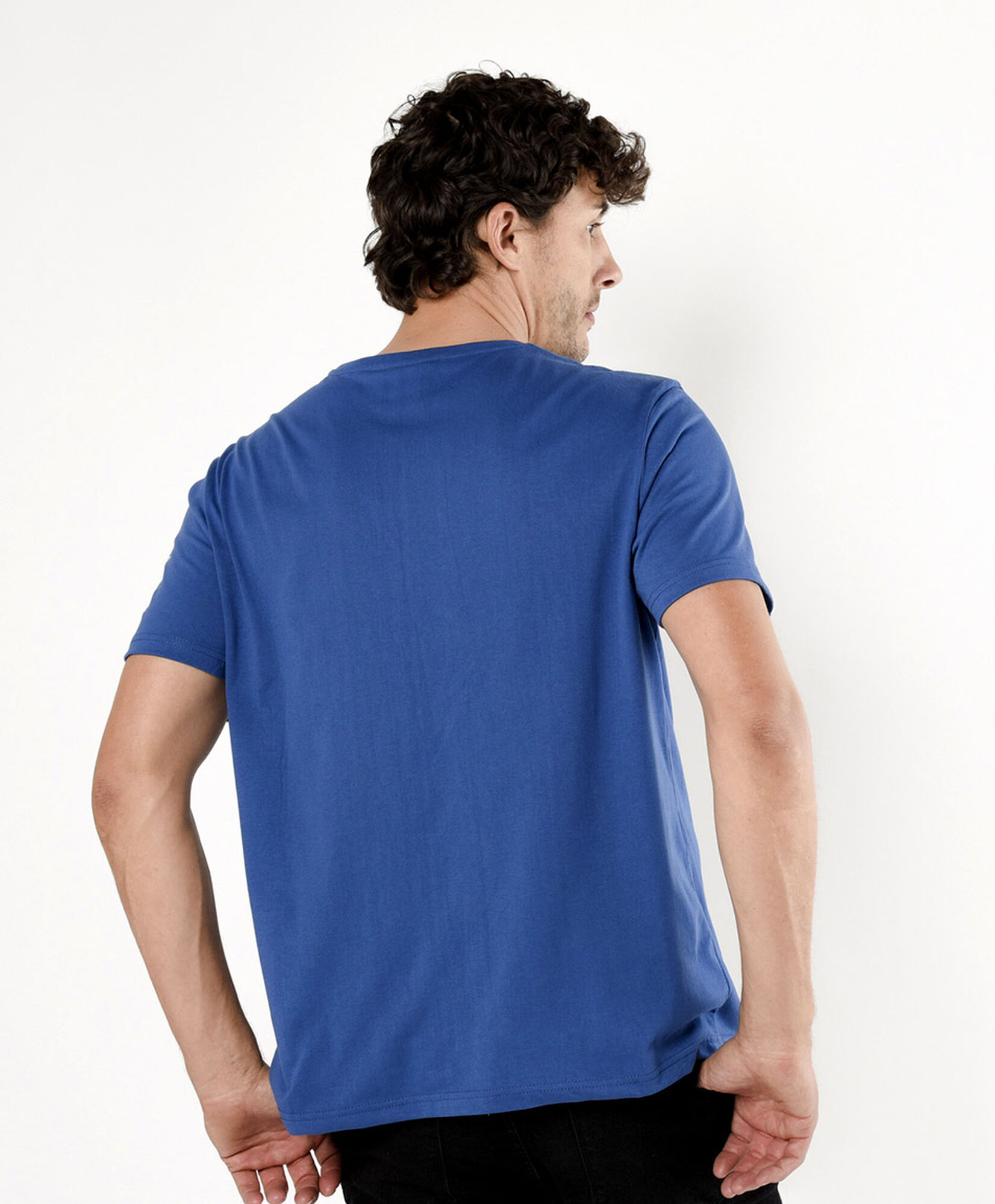 Polera hombre lisa manga estampada Polera hombre lisa manga estampada