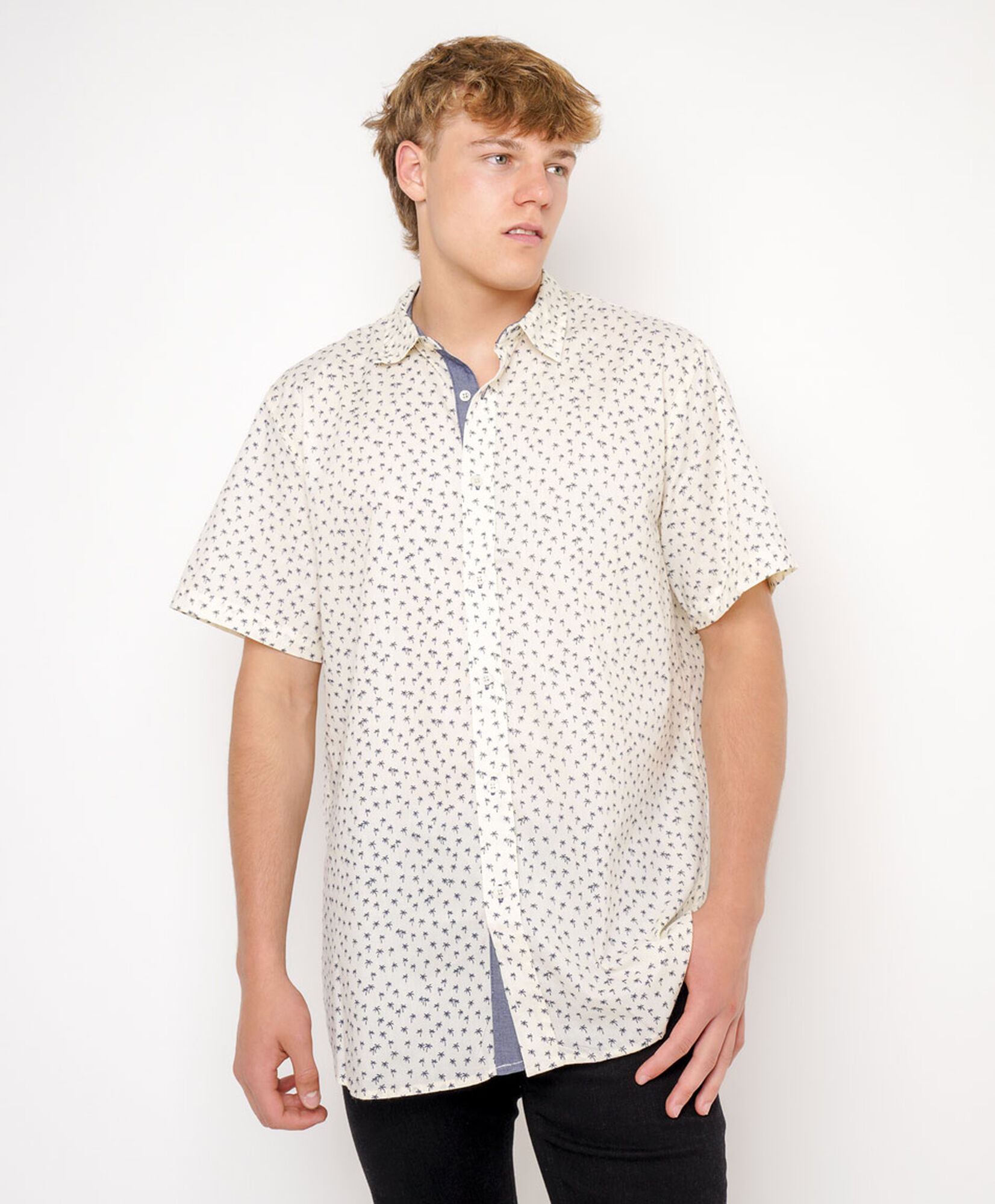 Camisa hombre estilo urbano Camisa hombre estilo urbano