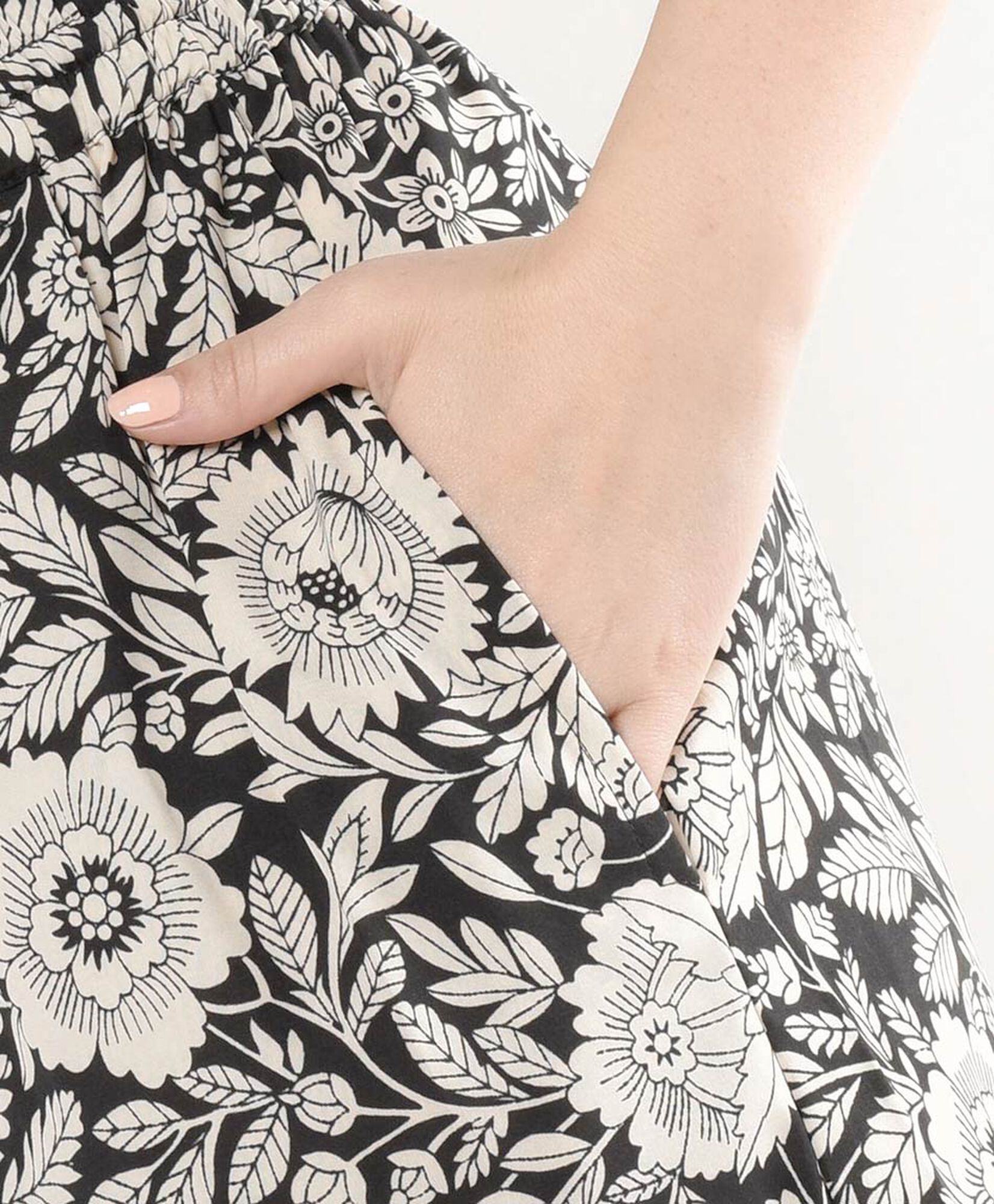 Pantalón mujer floreado Pantalón mujer floreado