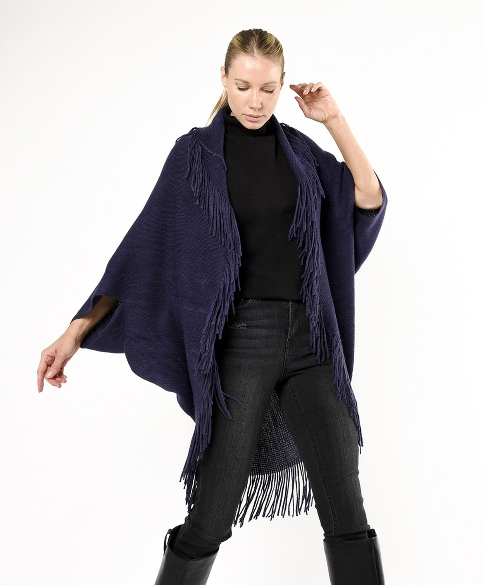 Poncho mujer flecos abierto Poncho mujer flecos abierto