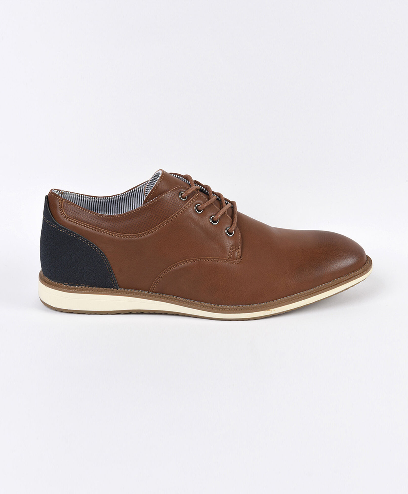 Zapato hombre gamuza en talón Zapato hombre gamuza en talón
